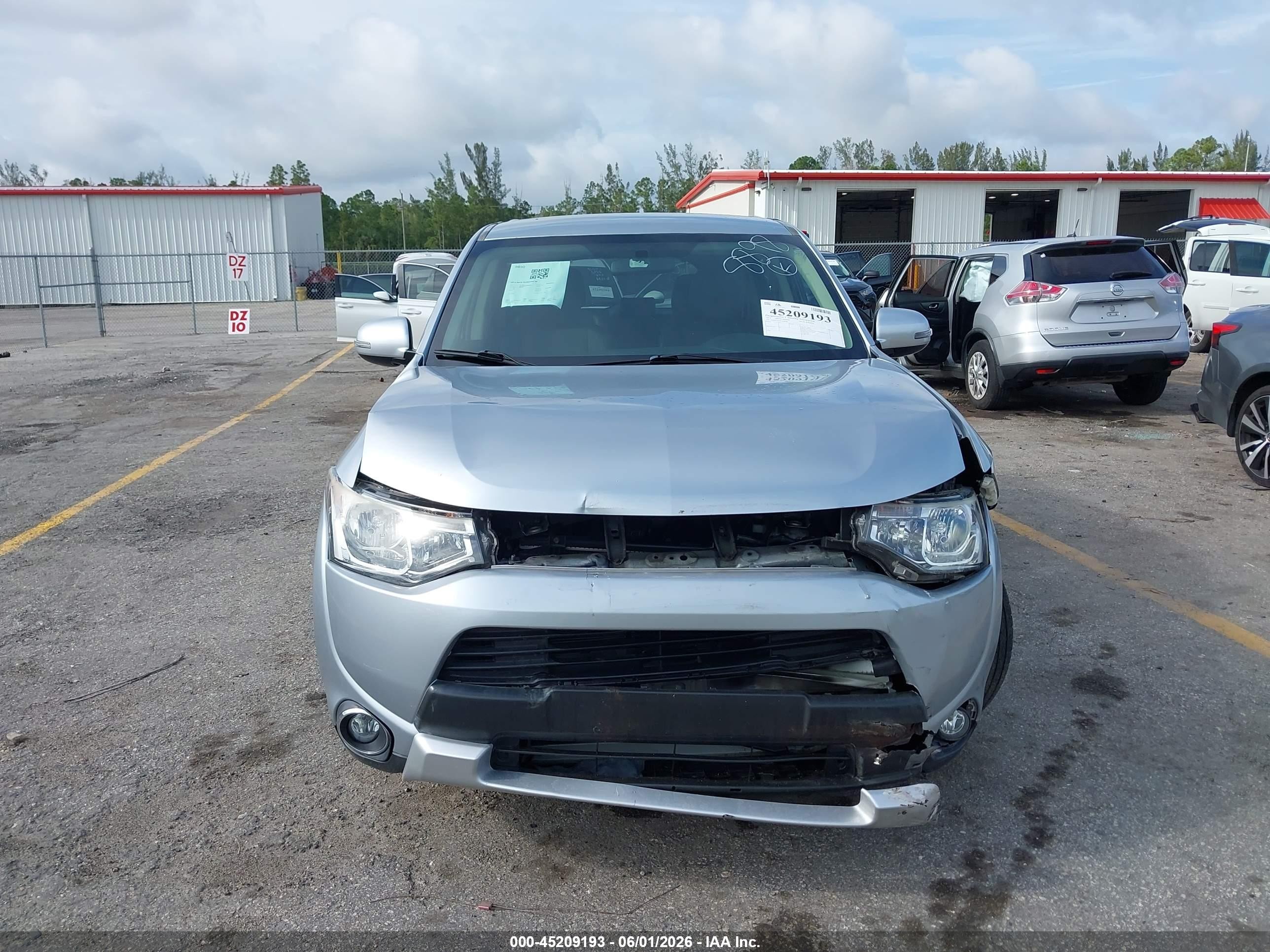 2015 Mitsubishi Outlander Se Silver vin: JA4AD3A32FZ008988