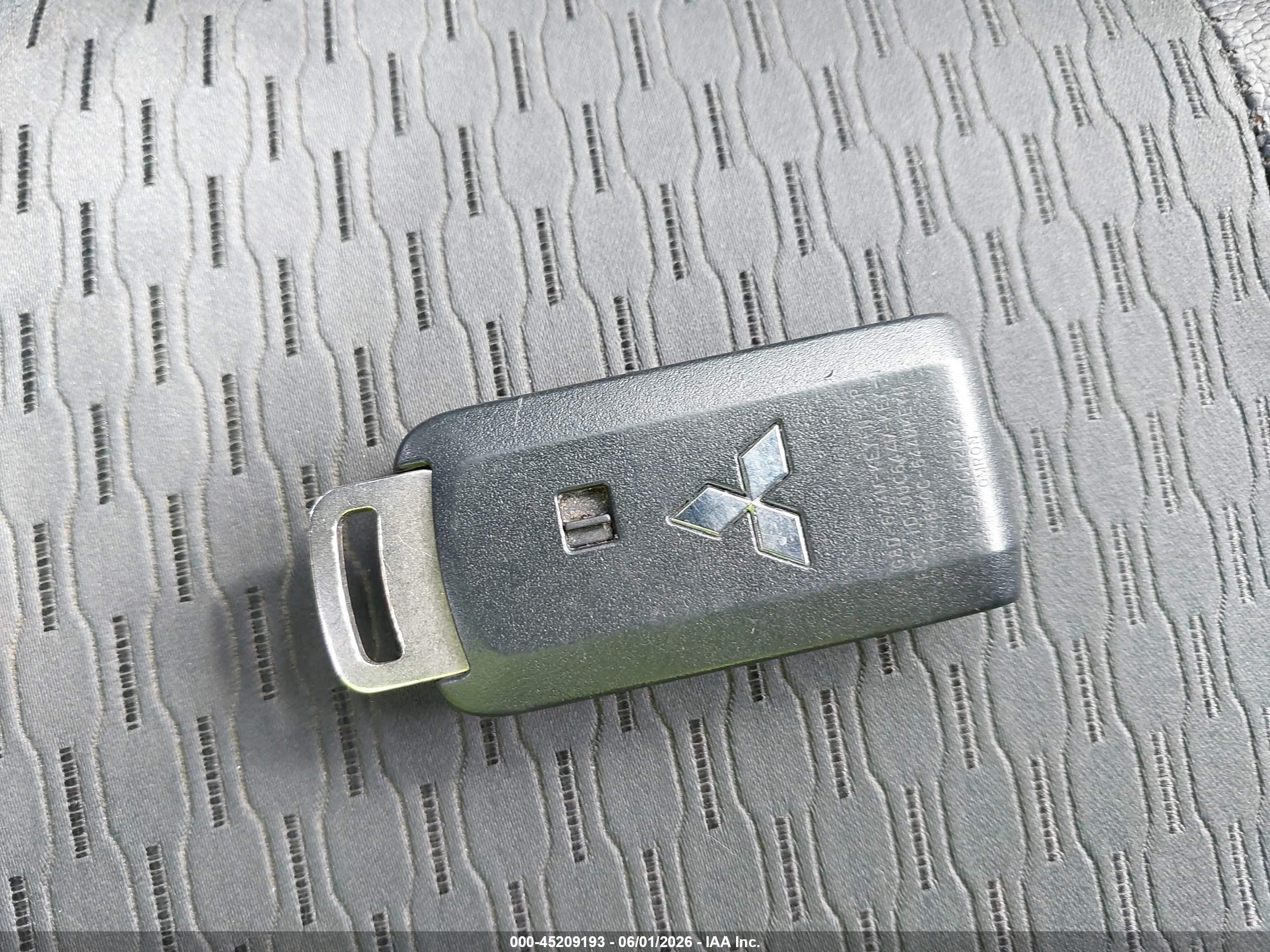 2015 Mitsubishi Outlander Se Silver vin: JA4AD3A32FZ008988
