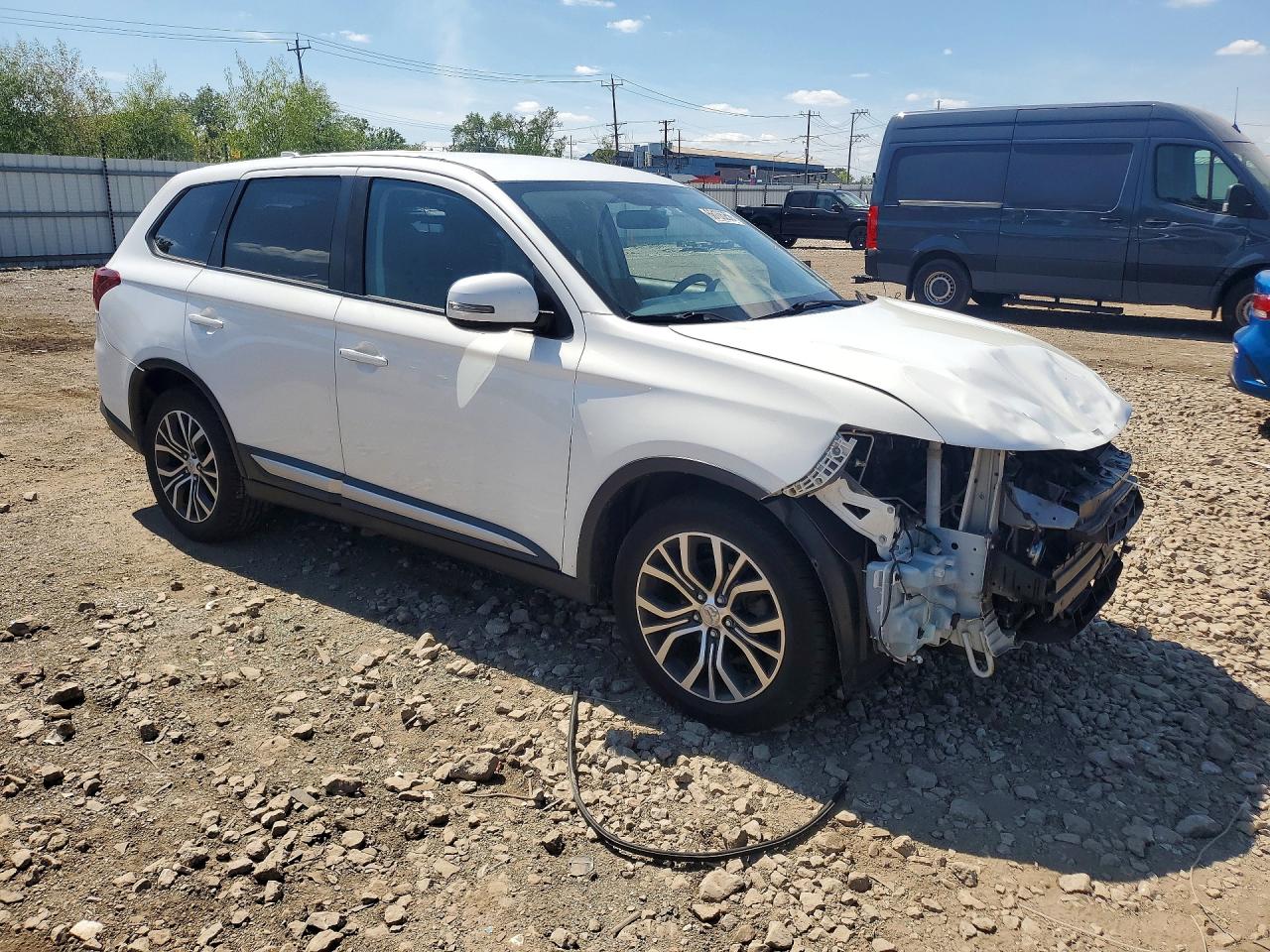 2018 Mitsubishi Outlander Se White vin: JA4AD3A32JZ039666