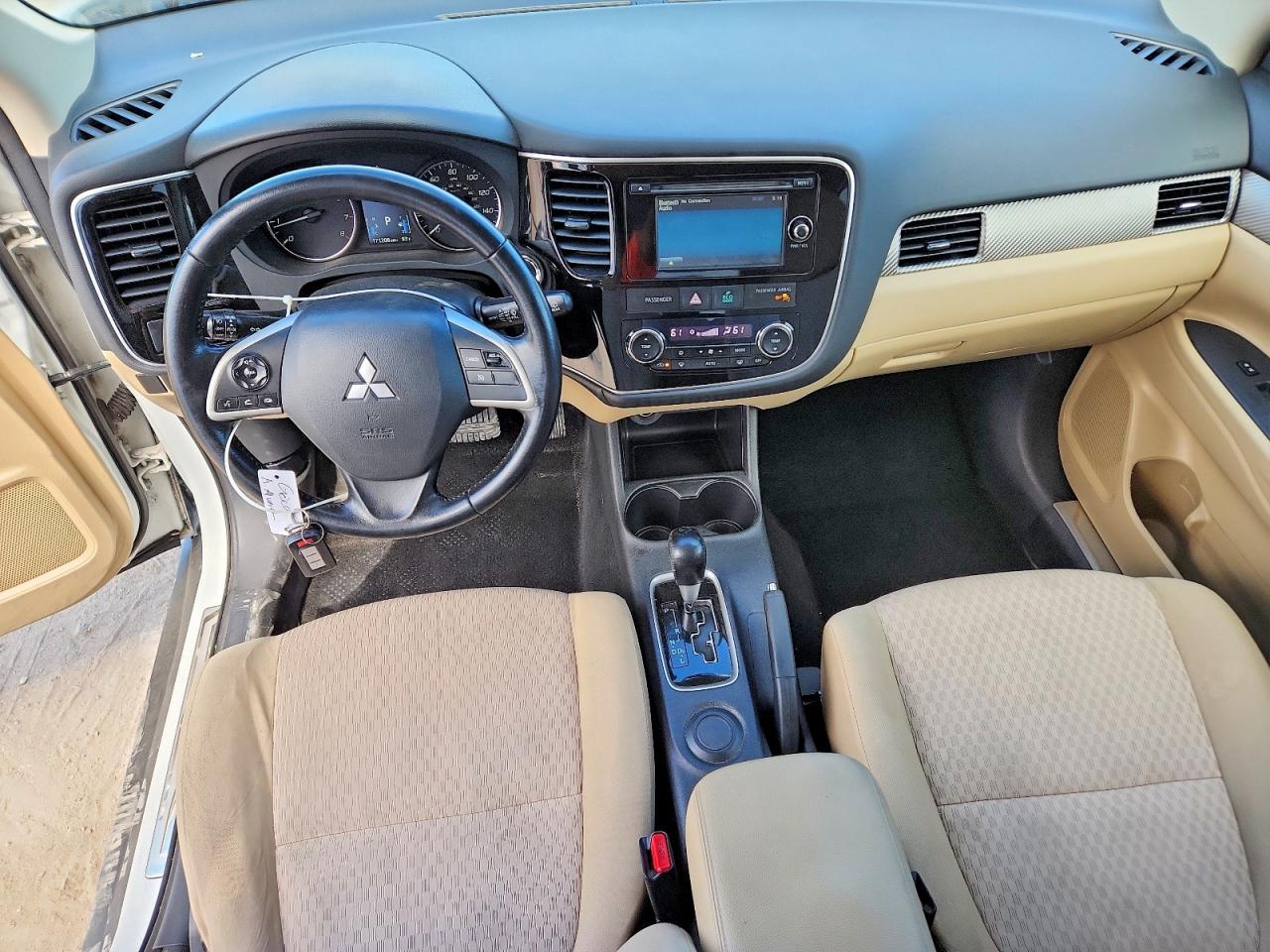 2014 Mitsubishi Outlander Se White vin: JA4AD3A33EZ015852