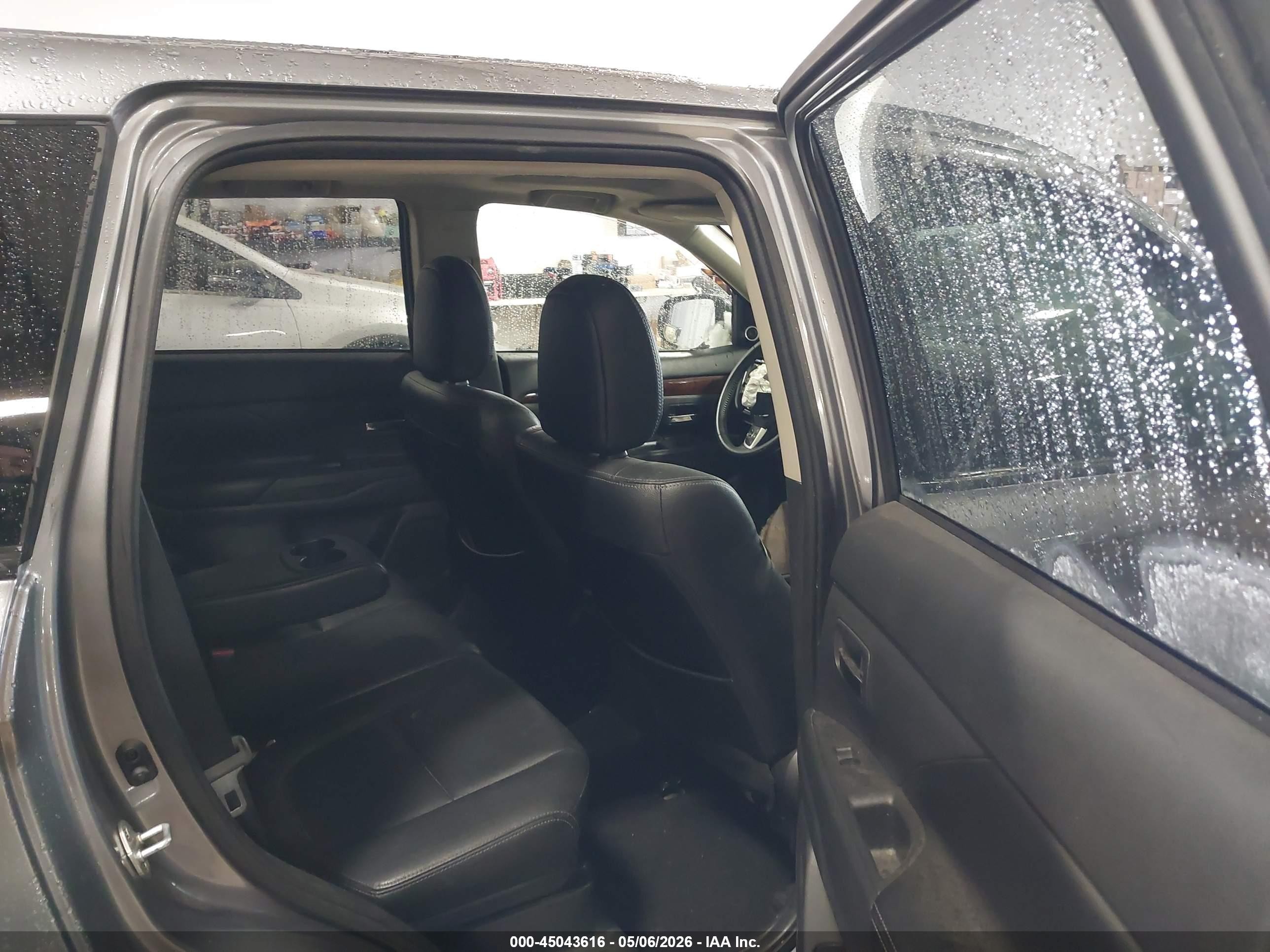 2014 Mitsubishi Outlander Se Silver vin: JA4AD3A33EZ017343