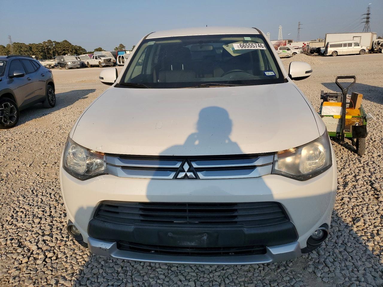 2015 Mitsubishi Outlander Se White vin: JA4AD3A33FZ003282