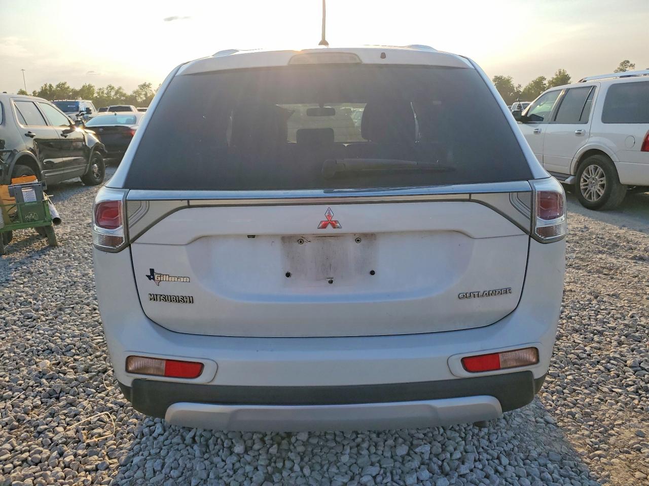 2015 Mitsubishi Outlander Se White vin: JA4AD3A33FZ003282