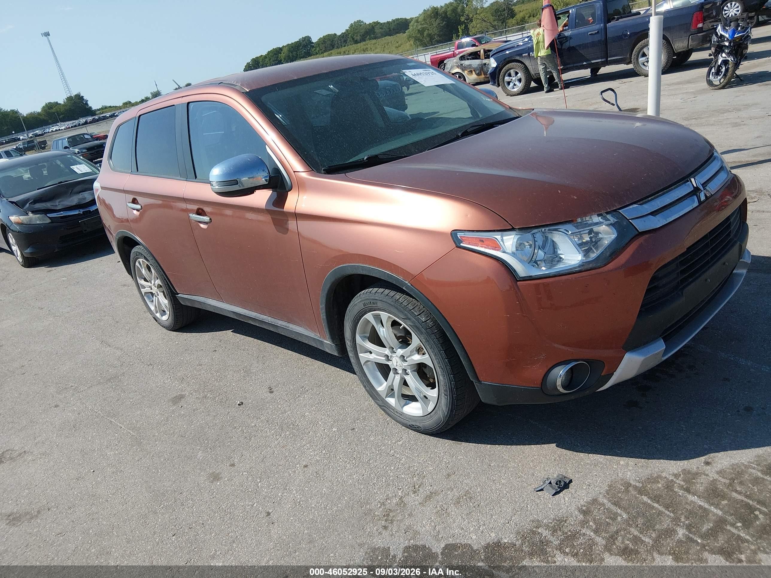 2015 Mitsubishi Outlander Se Оранжевый vin: JA4AD3A33FZ003847