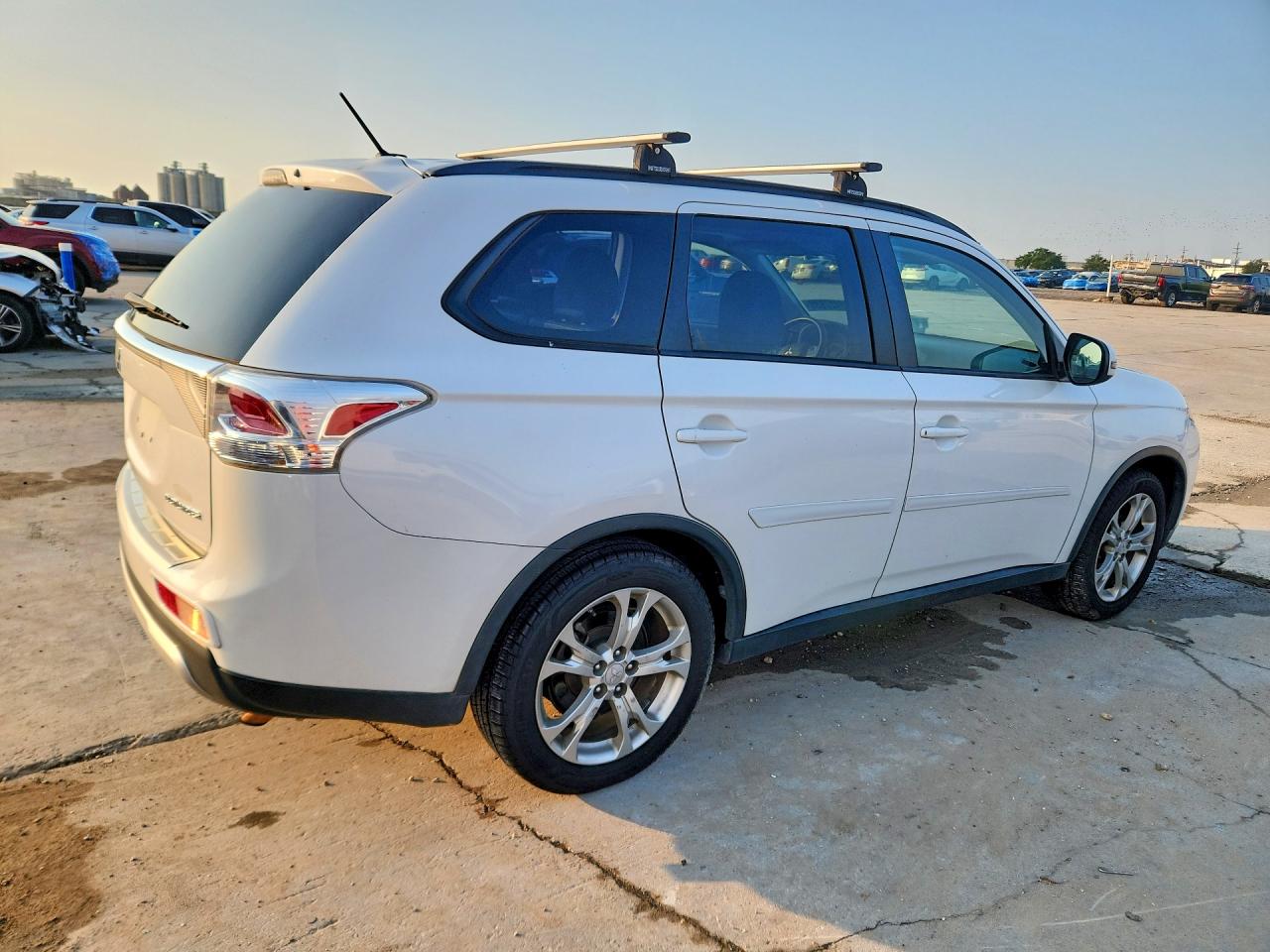 2015 Mitsubishi Outlander Se Белый vin: JA4AD3A33FZ008658