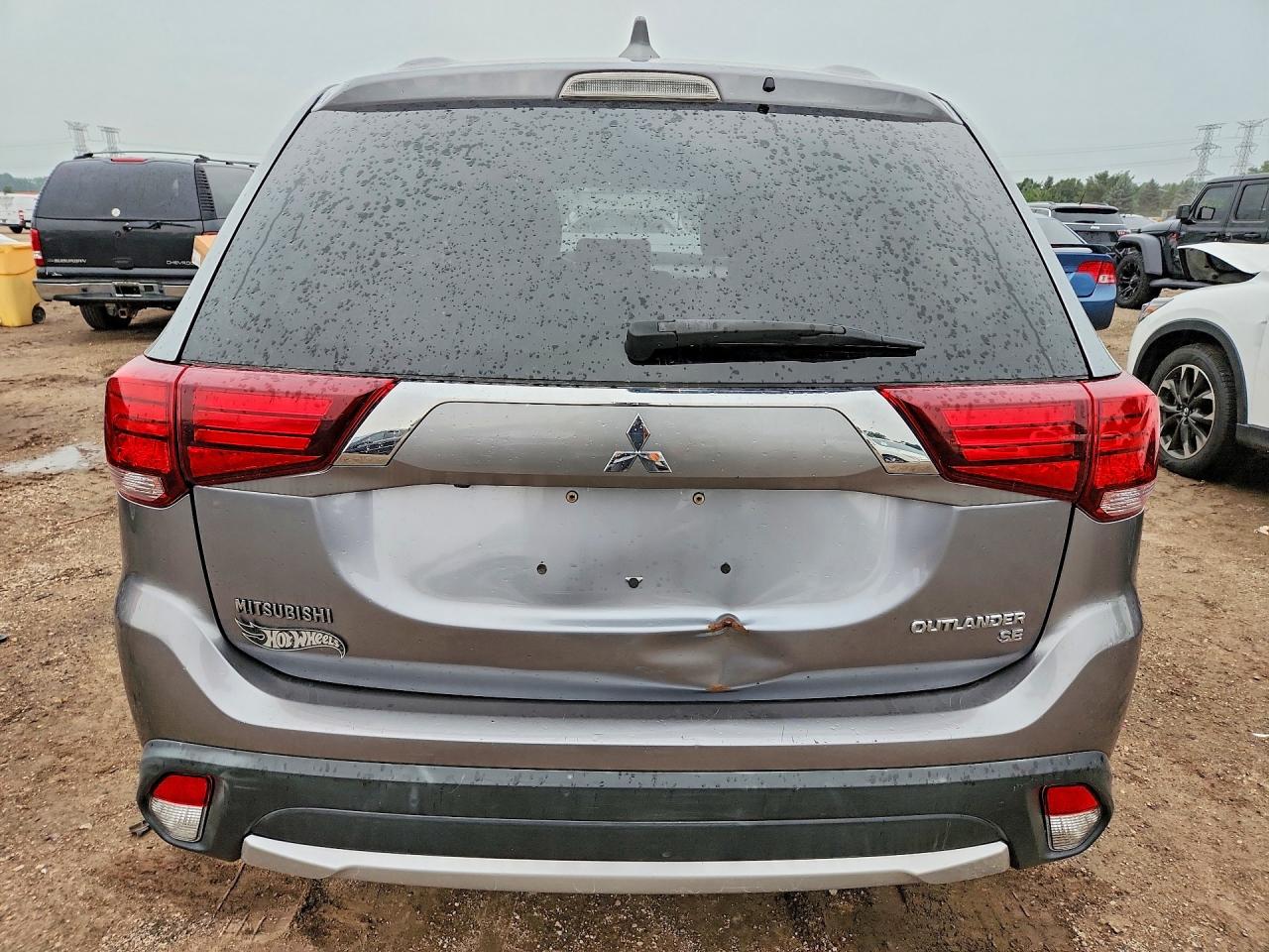 2017 Mitsubishi Outlander Se Gray vin: JA4AD3A33HZ036446