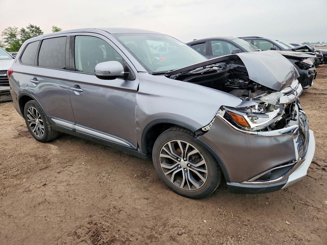2017 Mitsubishi Outlander Se Gray vin: JA4AD3A33HZ036446