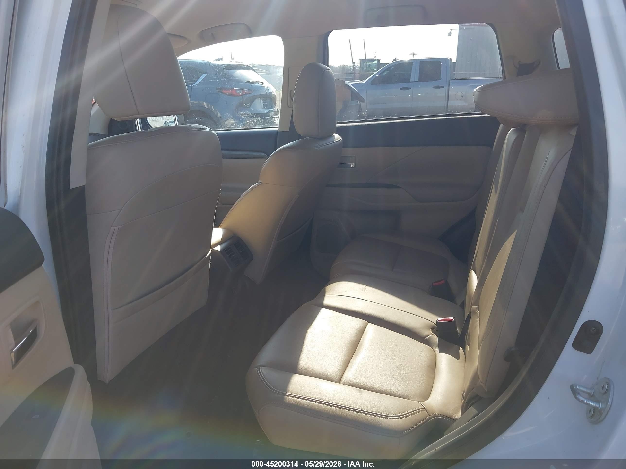 2019 Mitsubishi Outlander Sel White vin: JA4AD3A33KZ004796