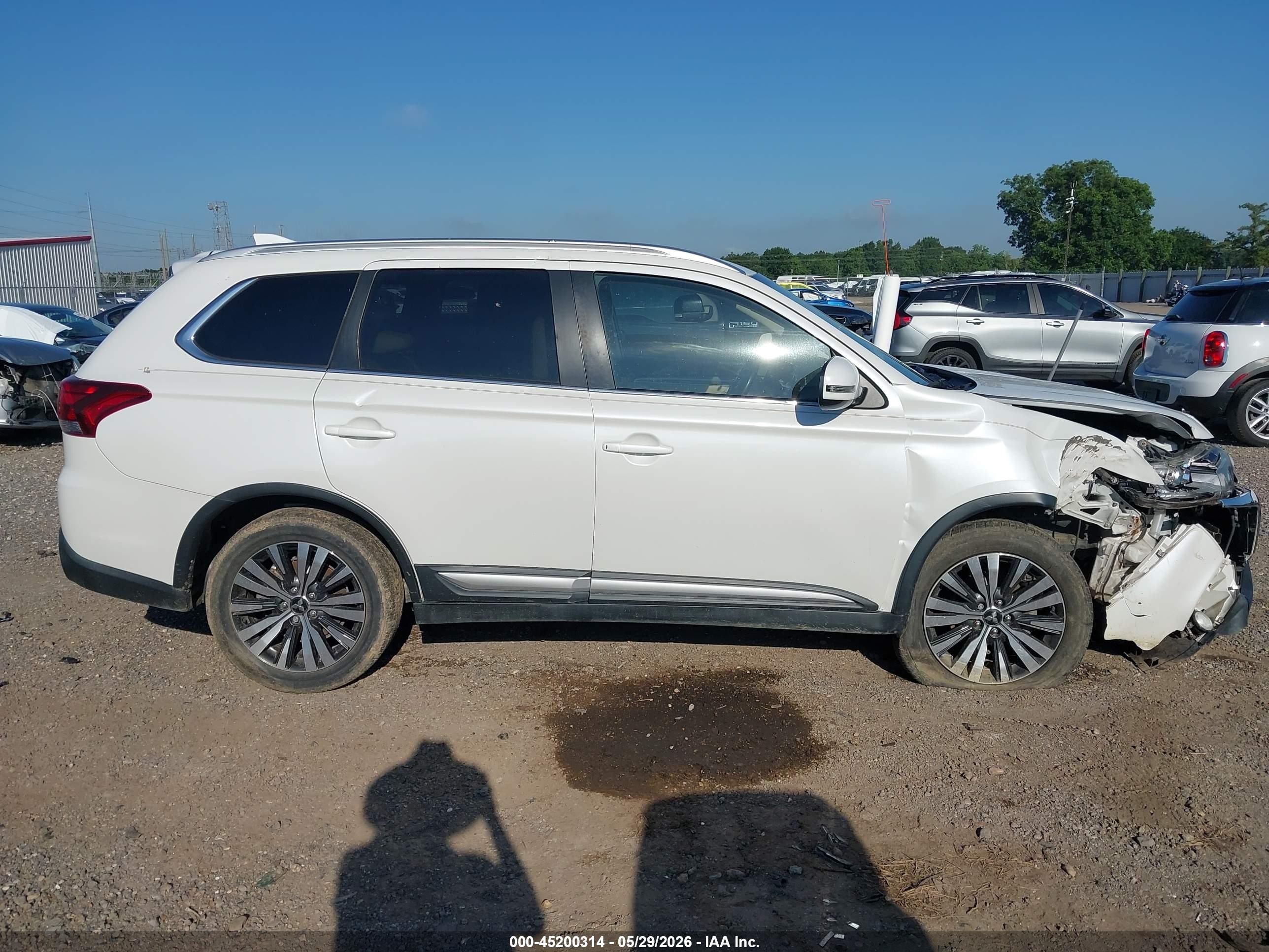 2019 Mitsubishi Outlander Sel White vin: JA4AD3A33KZ004796