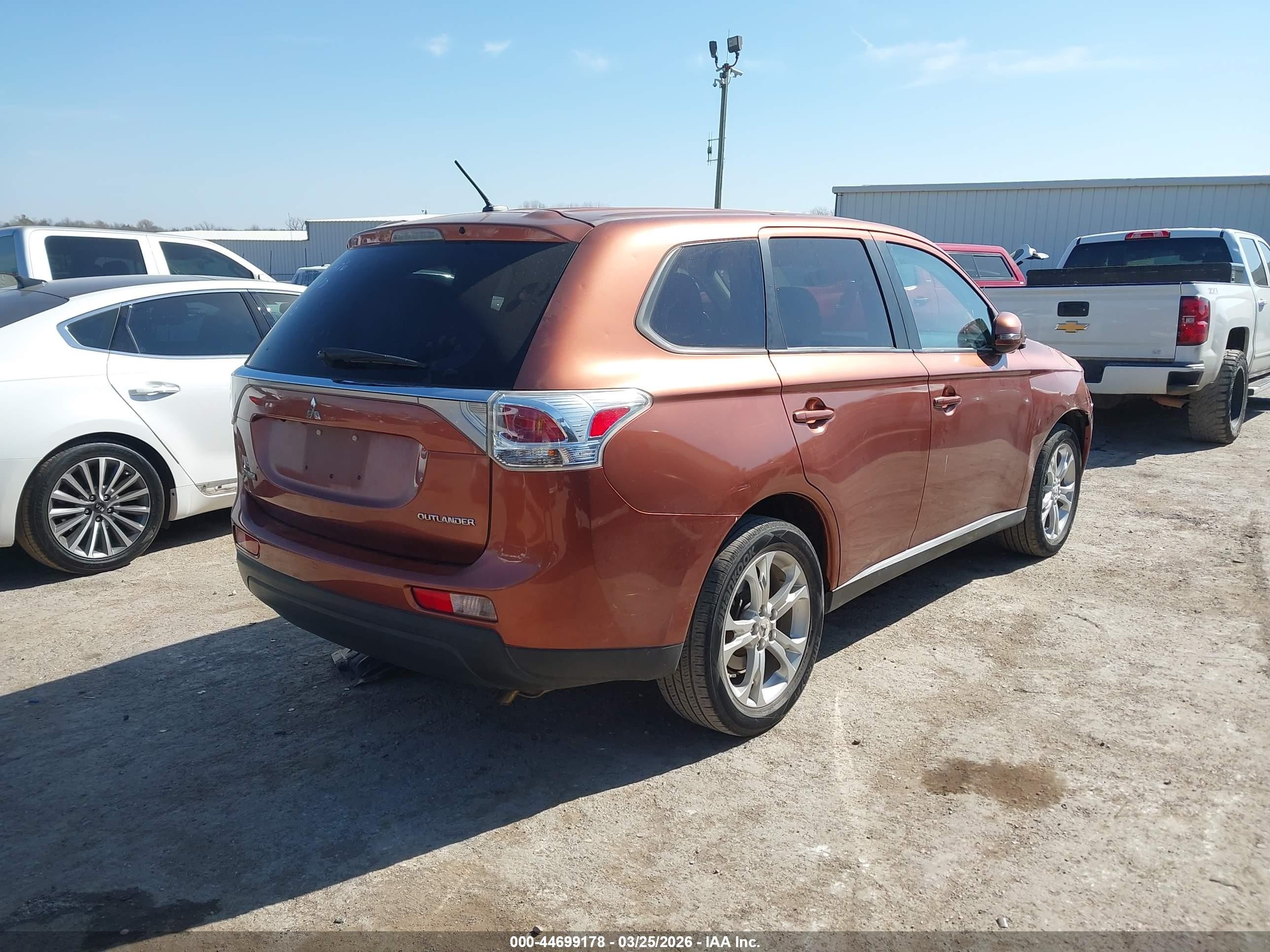 2014 Mitsubishi Outlander Se Orange vin: JA4AD3A34EZ012085