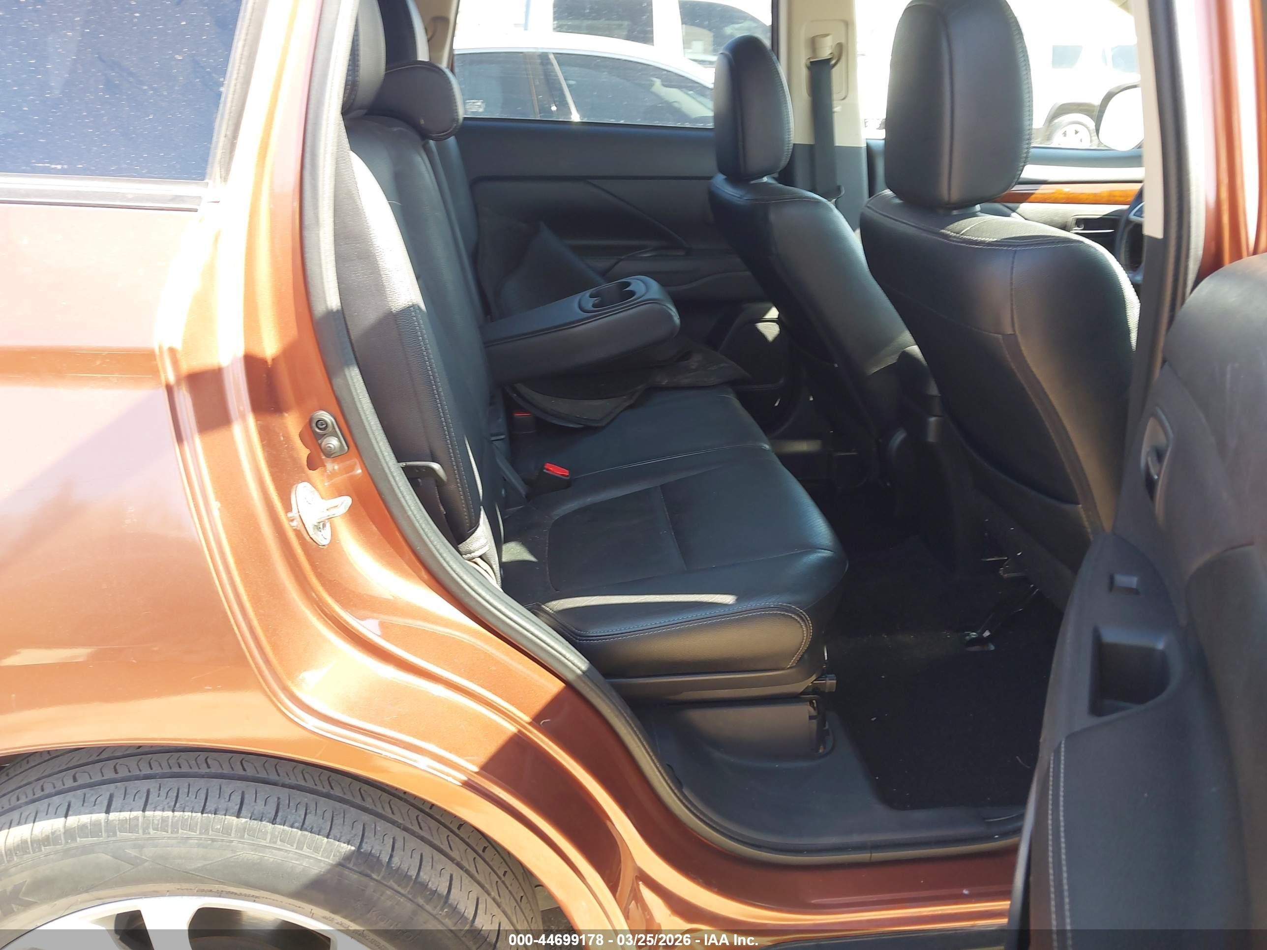 2014 Mitsubishi Outlander Se Orange vin: JA4AD3A34EZ012085