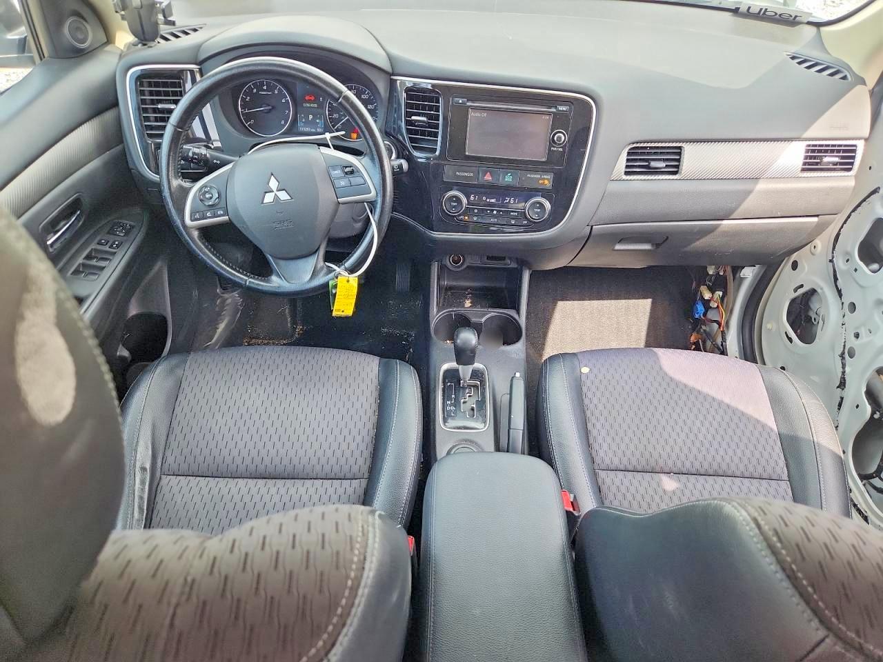 2015 Mitsubishi Outlander Se White vin: JA4AD3A34FZ004408