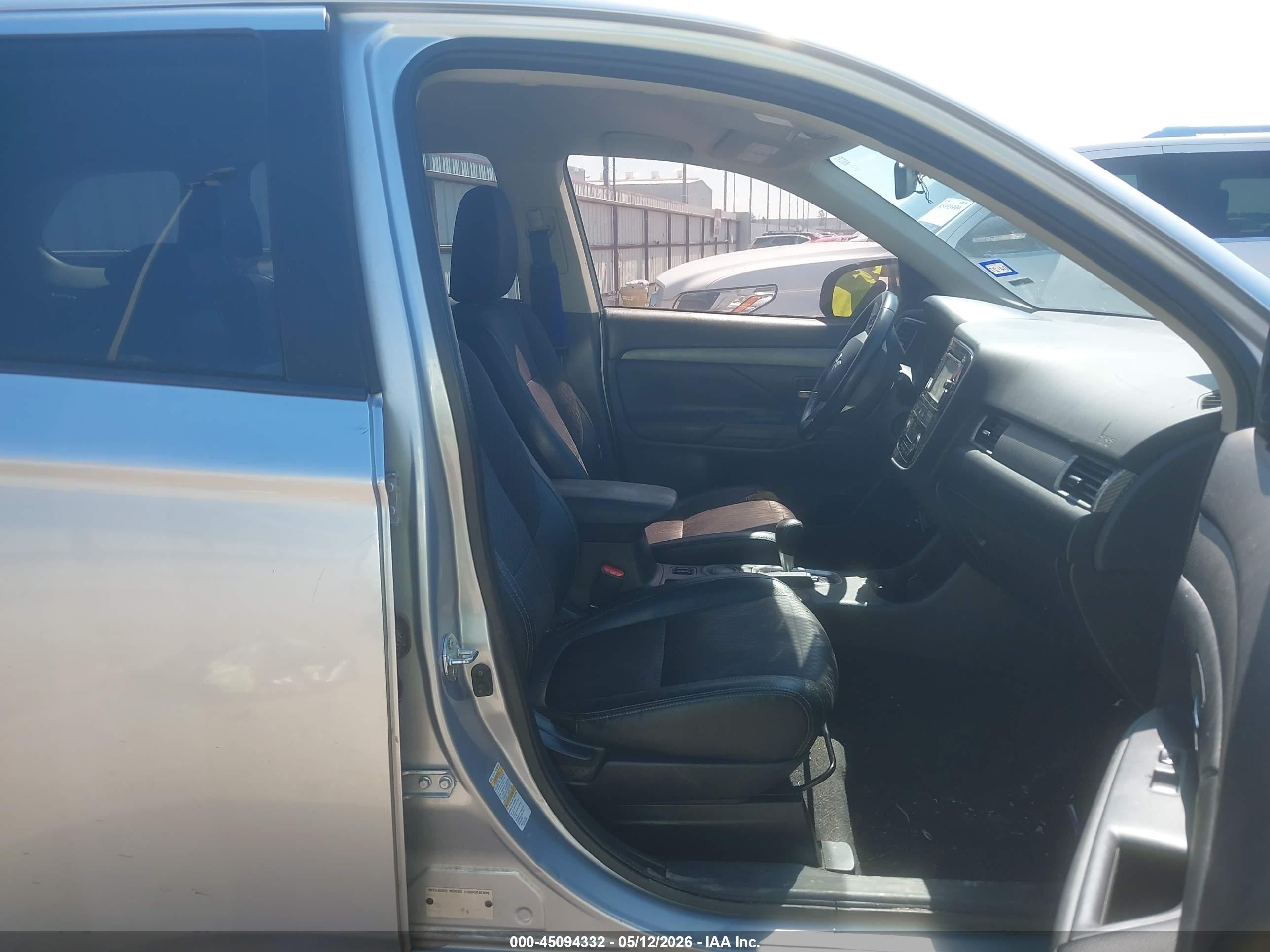 2015 Mitsubishi Outlander Se Silver vin: JA4AD3A34FZ005770