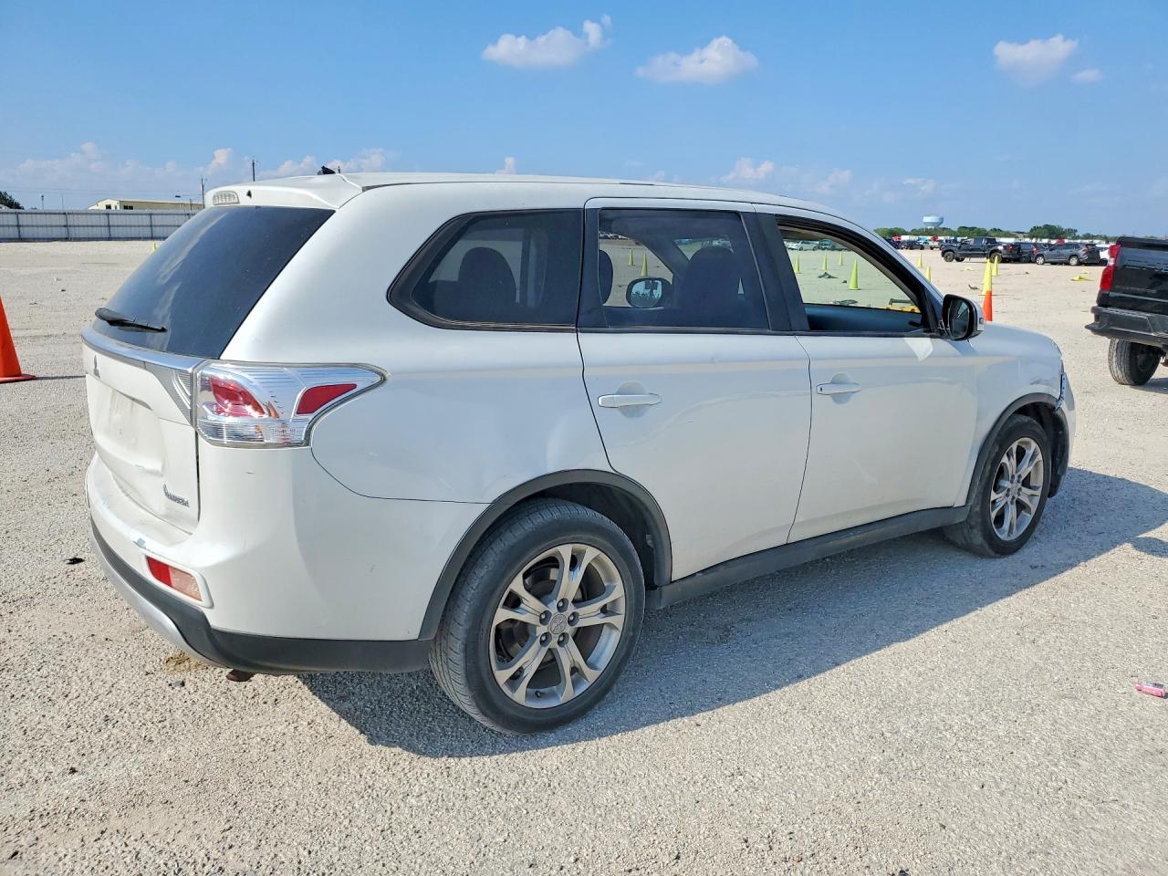 2015 Mitsubishi Outlander Se White vin: JA4AD3A34FZ011763