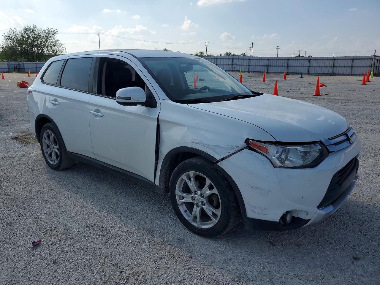 2015 Mitsubishi Outlander Se White vin: JA4AD3A34FZ011763