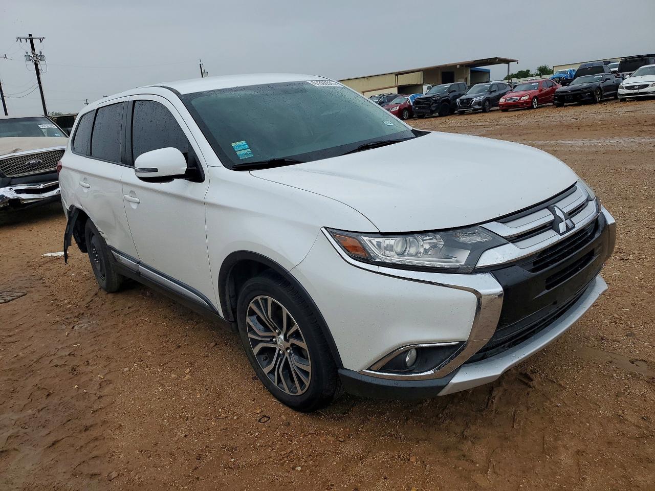 2016 Mitsubishi Outlander Se/sel White vin: JA4AD3A34GZ009755
