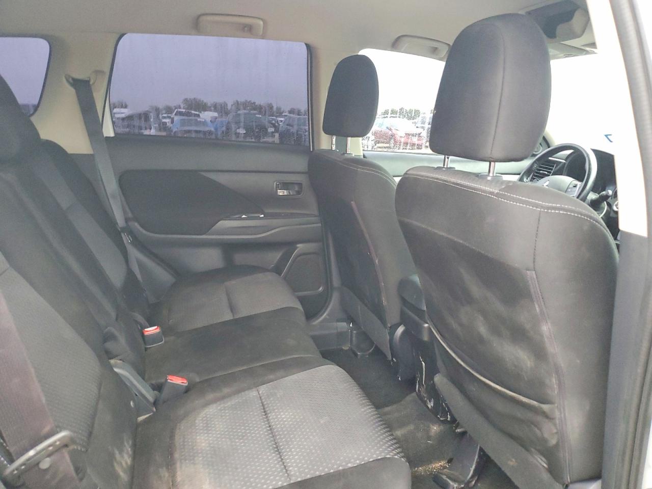 2016 Mitsubishi Outlander Se/sel White vin: JA4AD3A34GZ009755