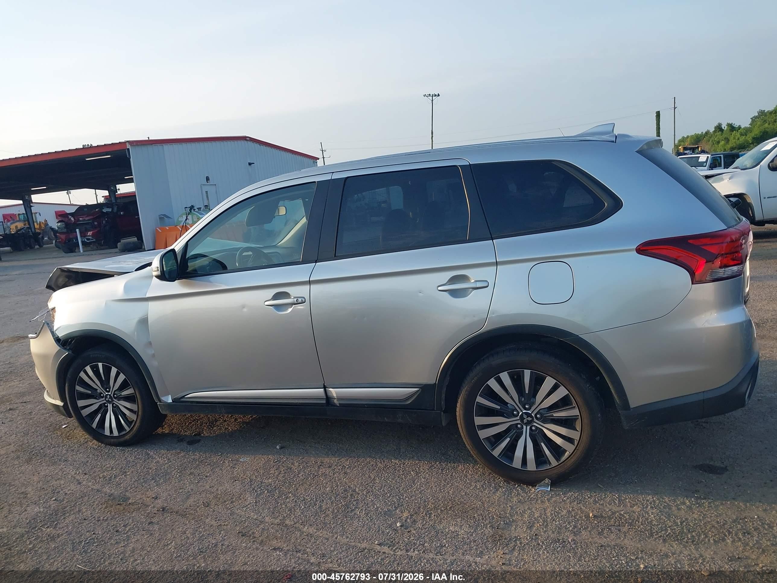 2019 Mitsubishi Outlander Se/sel/le Silver vin: JA4AD3A34KZ055580
