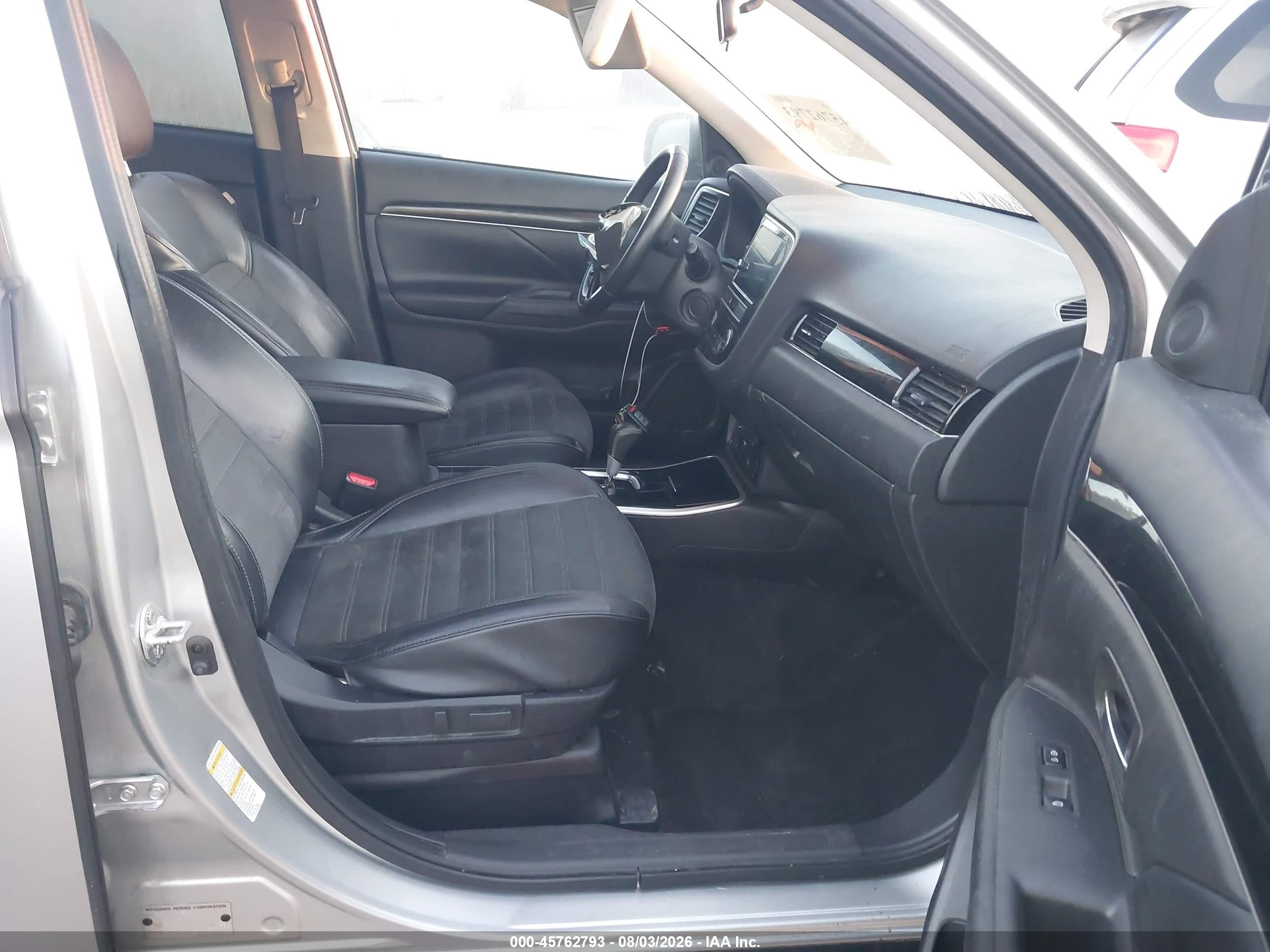 2019 Mitsubishi Outlander Se/sel/le Silver vin: JA4AD3A34KZ055580