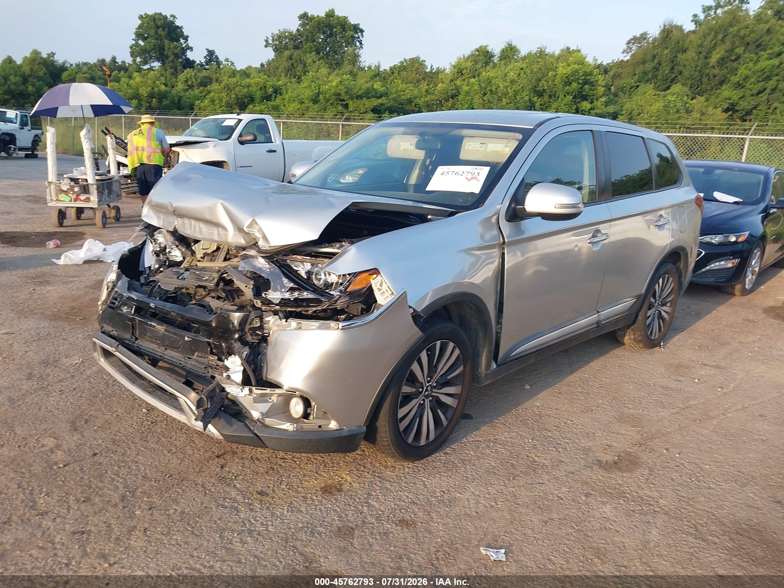 2019 Mitsubishi Outlander Se/sel/le Silver vin: JA4AD3A34KZ055580