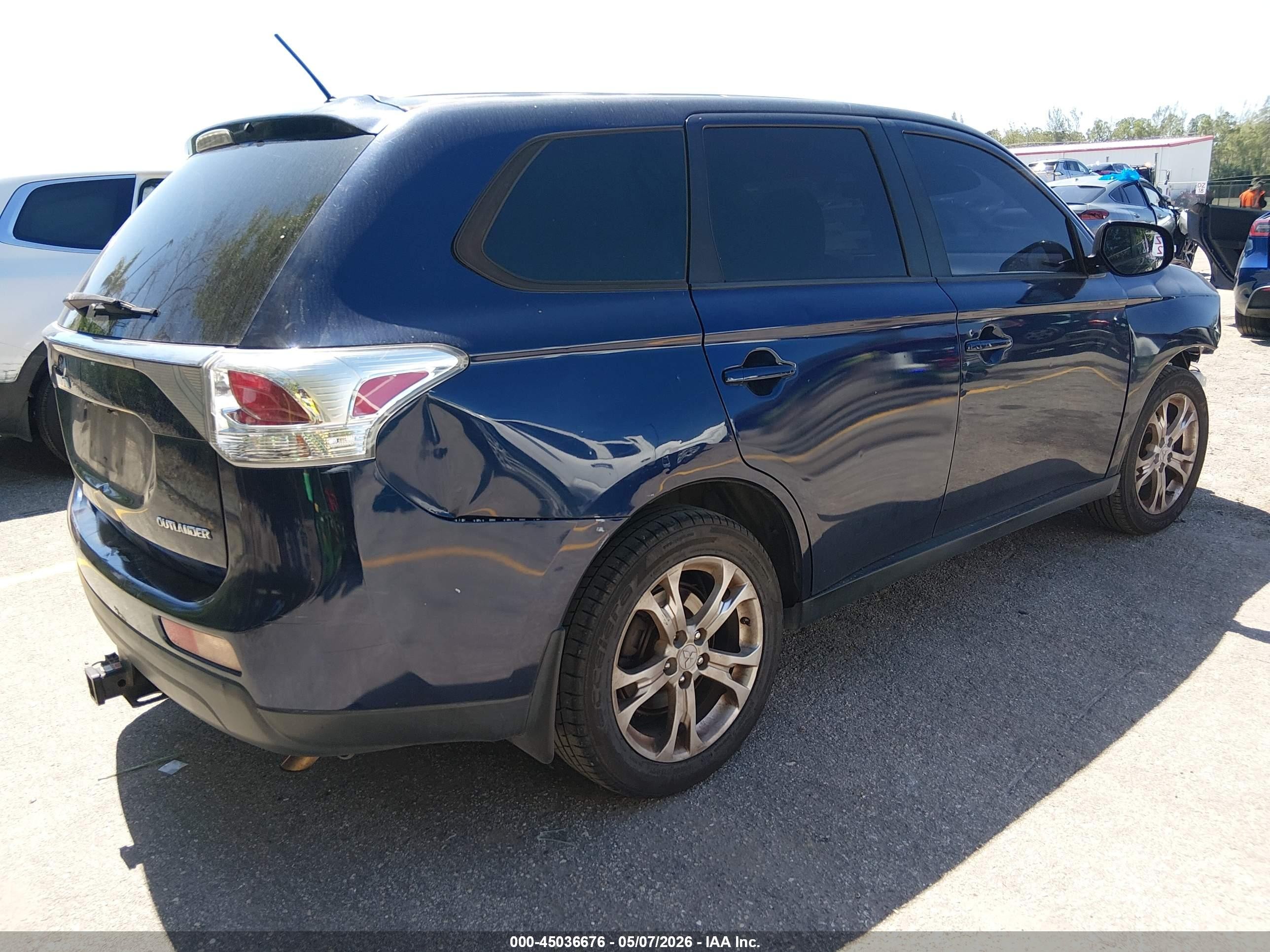 2014 Mitsubishi Outlander Se Blue vin: JA4AD3A35EZ009275