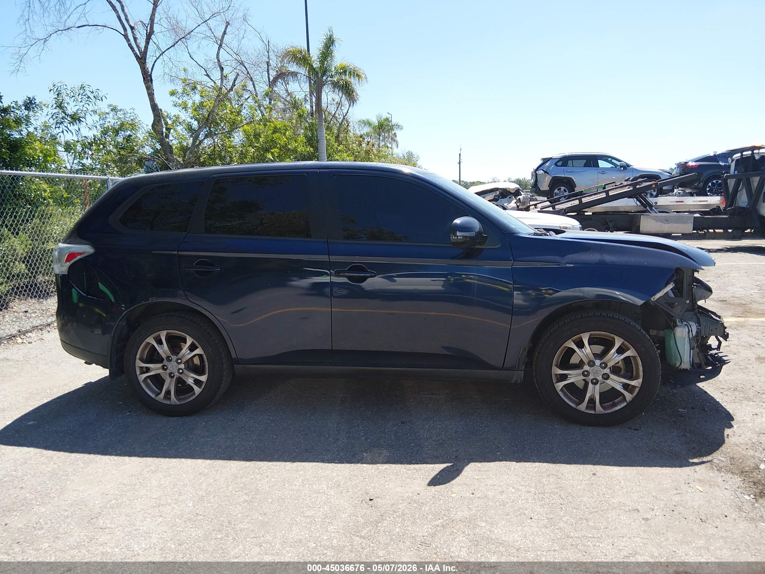 2014 Mitsubishi Outlander Se Blue vin: JA4AD3A35EZ009275