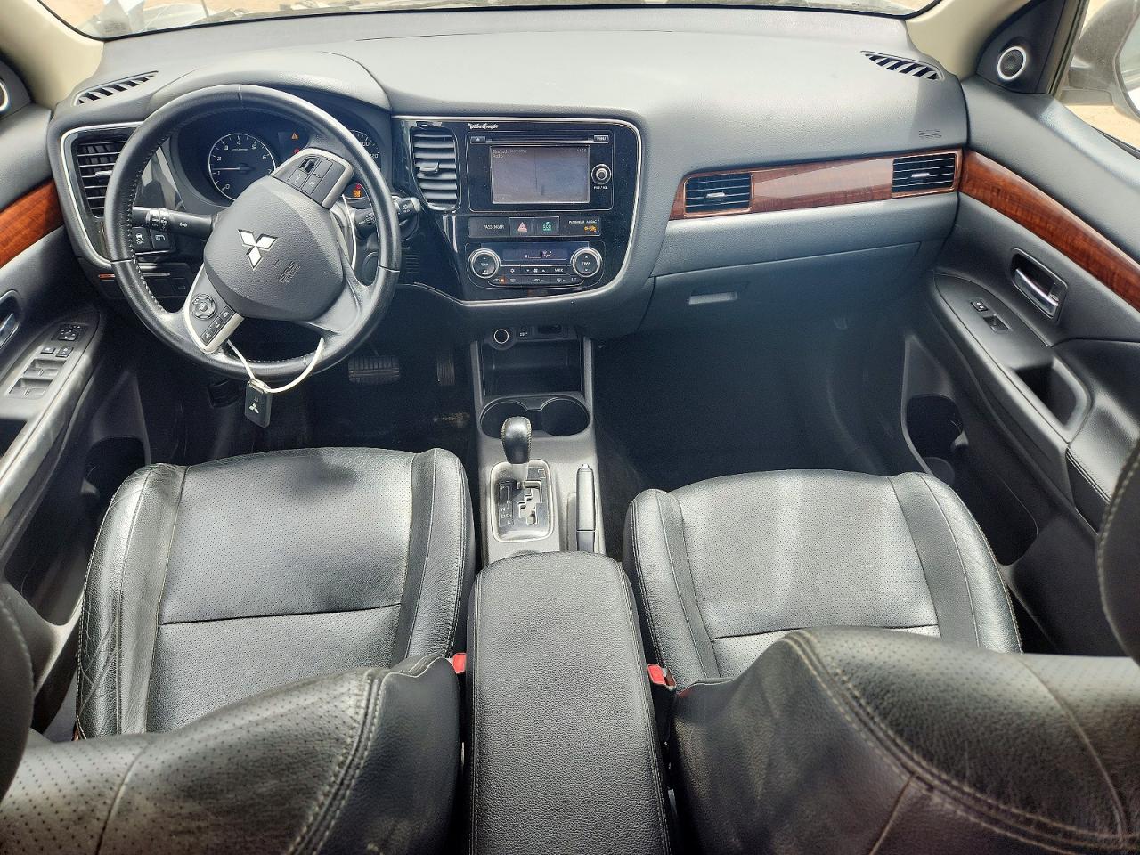 2014 Mitsubishi Outlander Se White vin: JA4AD3A35EZ013536