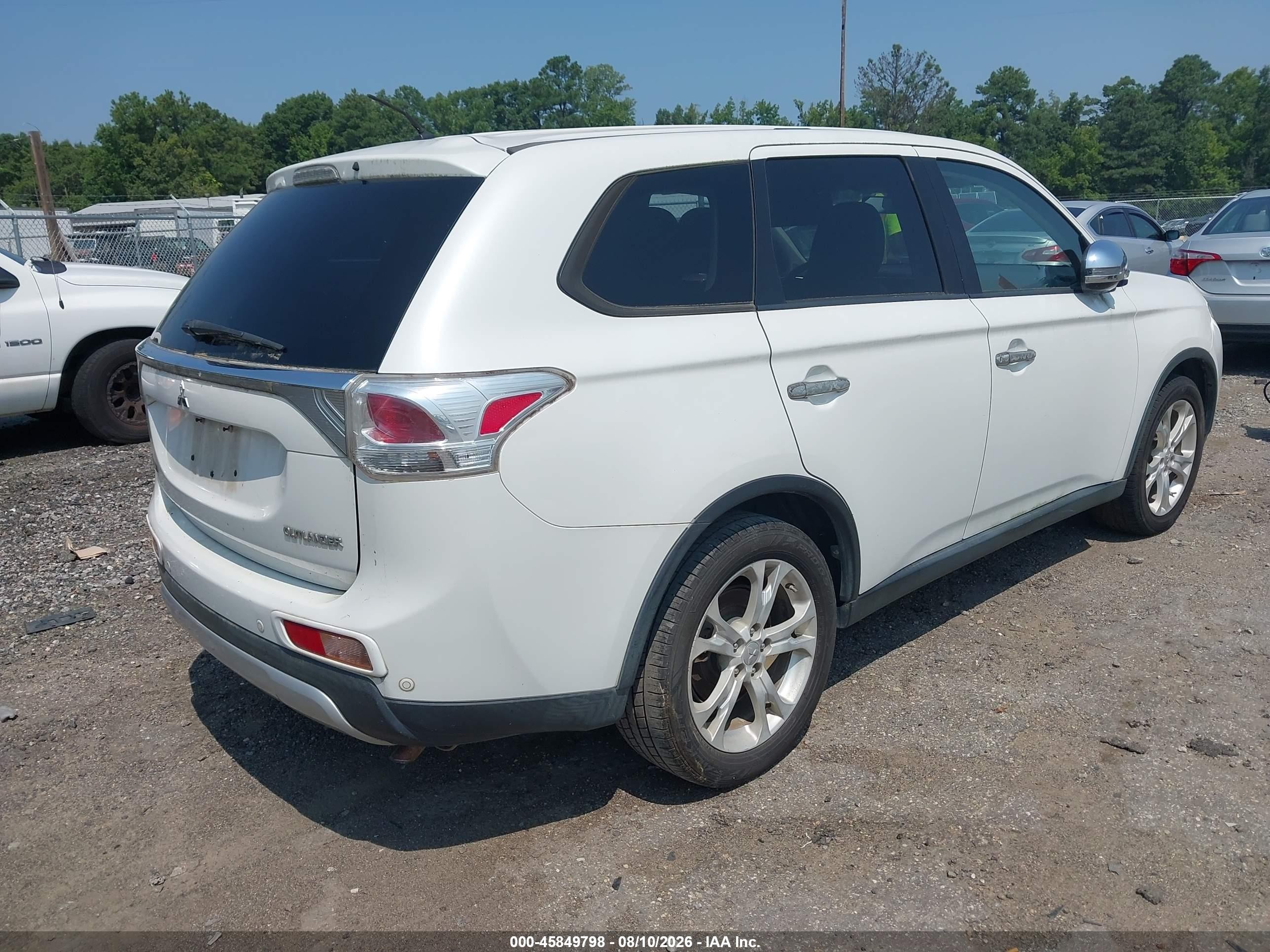 2015 Mitsubishi Outlander Se White vin: JA4AD3A35FZ000920