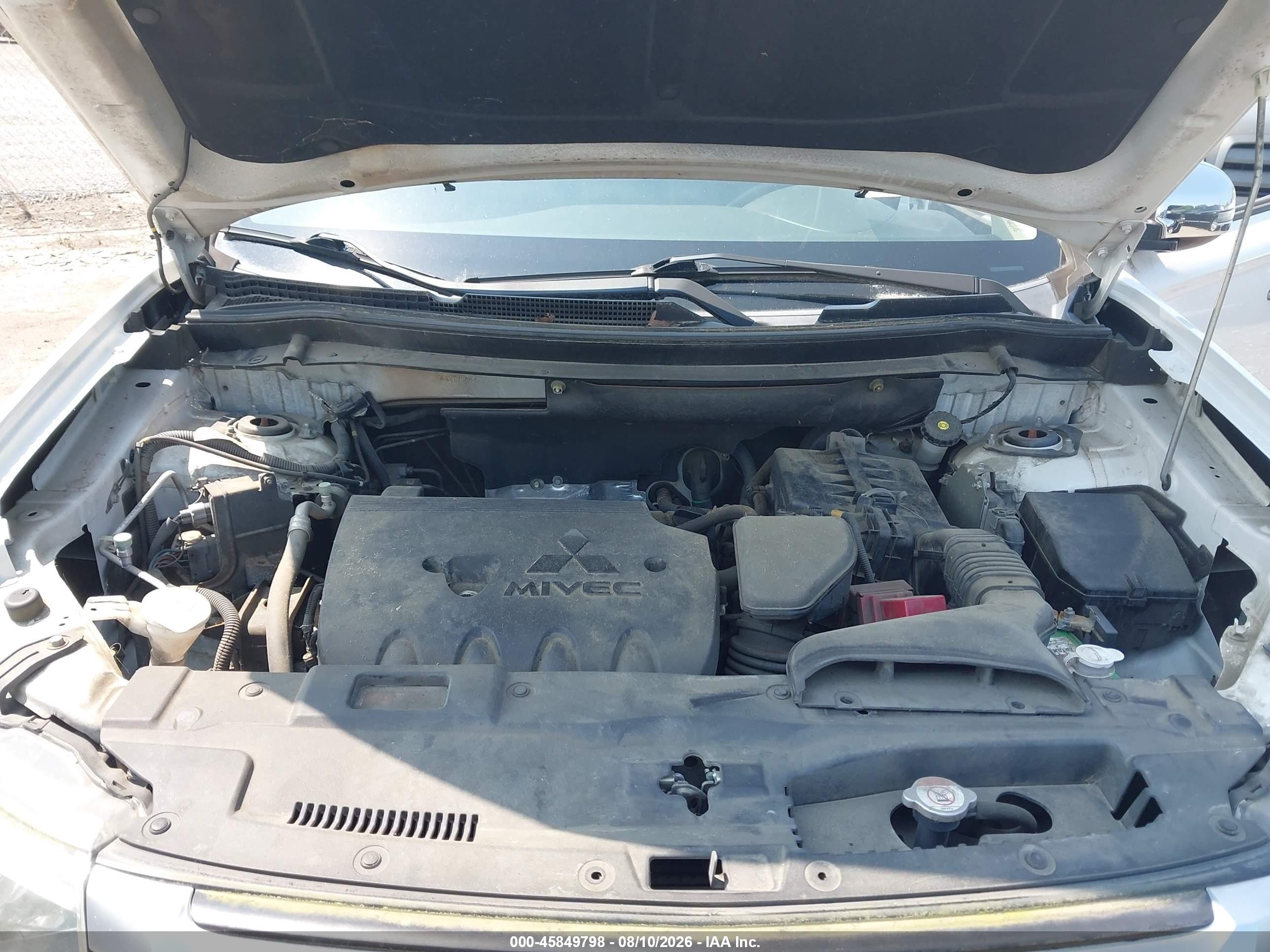 2015 Mitsubishi Outlander Se White vin: JA4AD3A35FZ000920