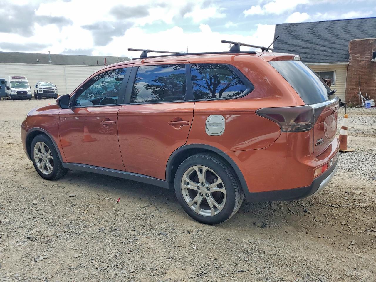 2015 Mitsubishi Outlander Se Orange vin: JA4AD3A35FZ008998