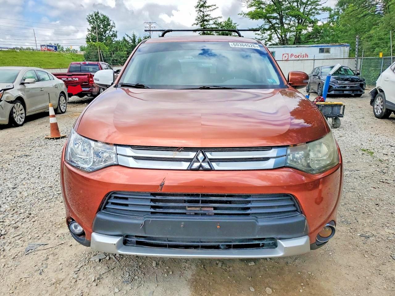 2015 Mitsubishi Outlander Se Orange vin: JA4AD3A35FZ008998