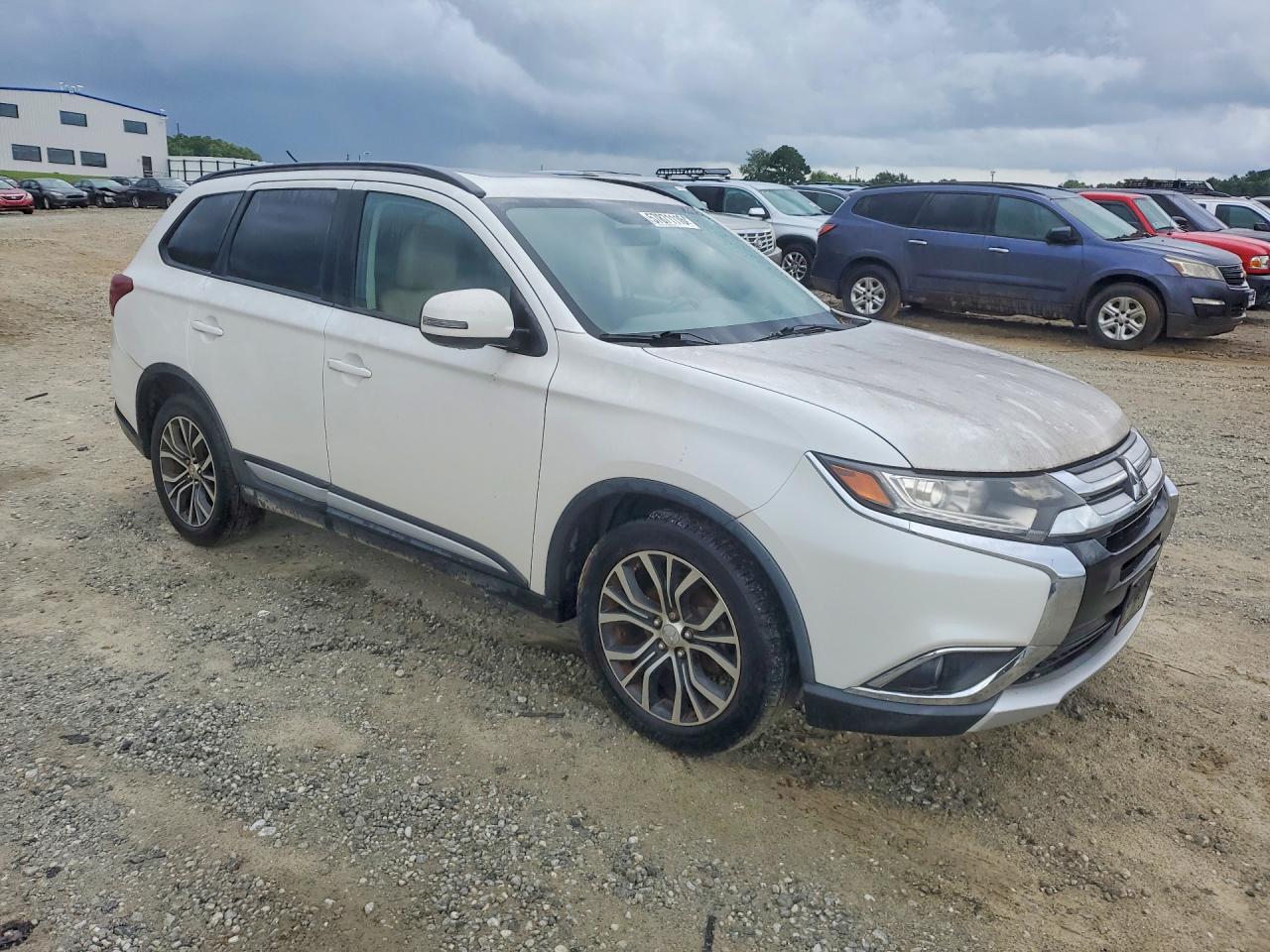 2016 Mitsubishi Outlander Белый vin: JA4AD3A35GZ007223