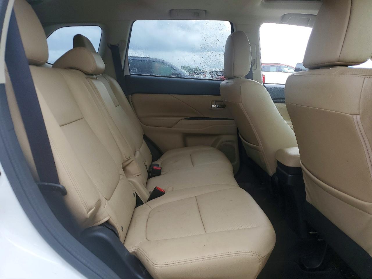 2016 Mitsubishi Outlander Белый vin: JA4AD3A35GZ007223