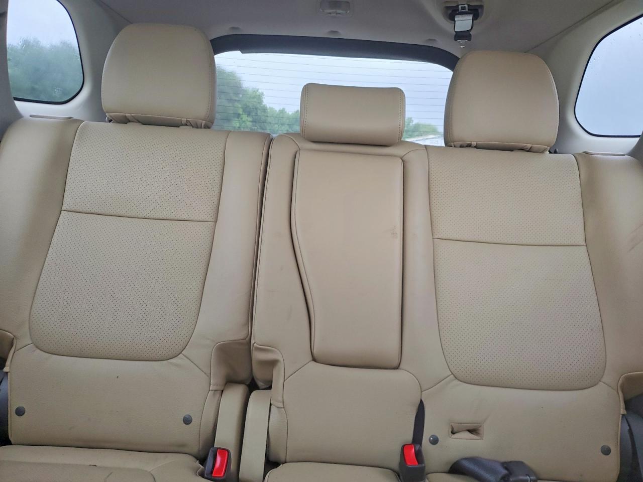 2016 Mitsubishi Outlander Белый vin: JA4AD3A35GZ007223
