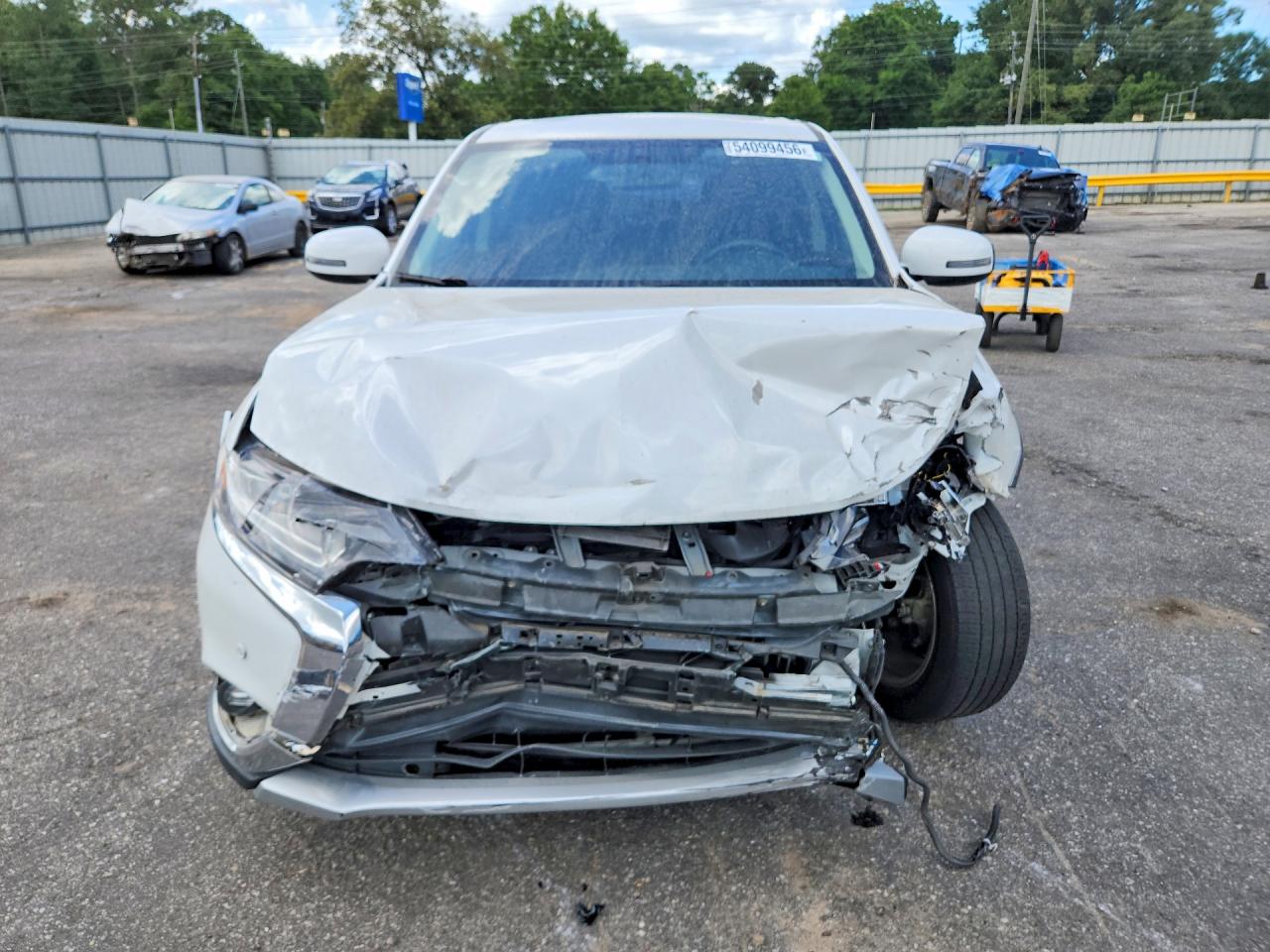 2018 Mitsubishi Outlander Se White vin: JA4AD3A35JZ033456