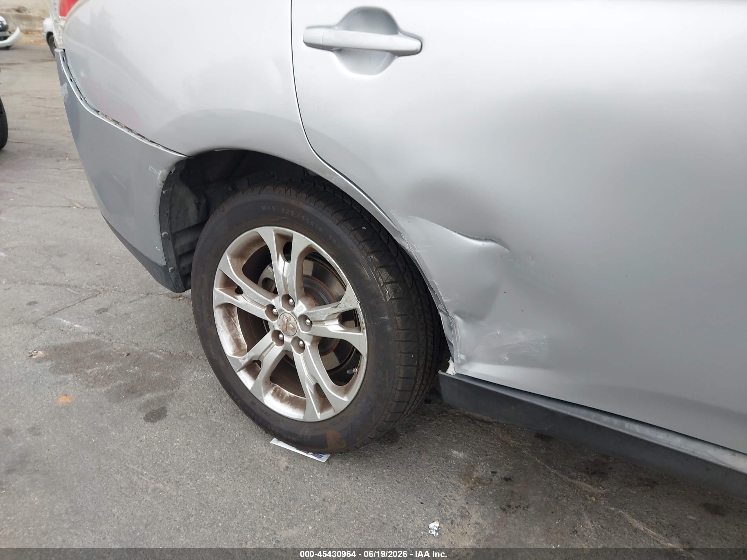2014 Mitsubishi Outlander Se Silver vin: JA4AD3A36EZ015232