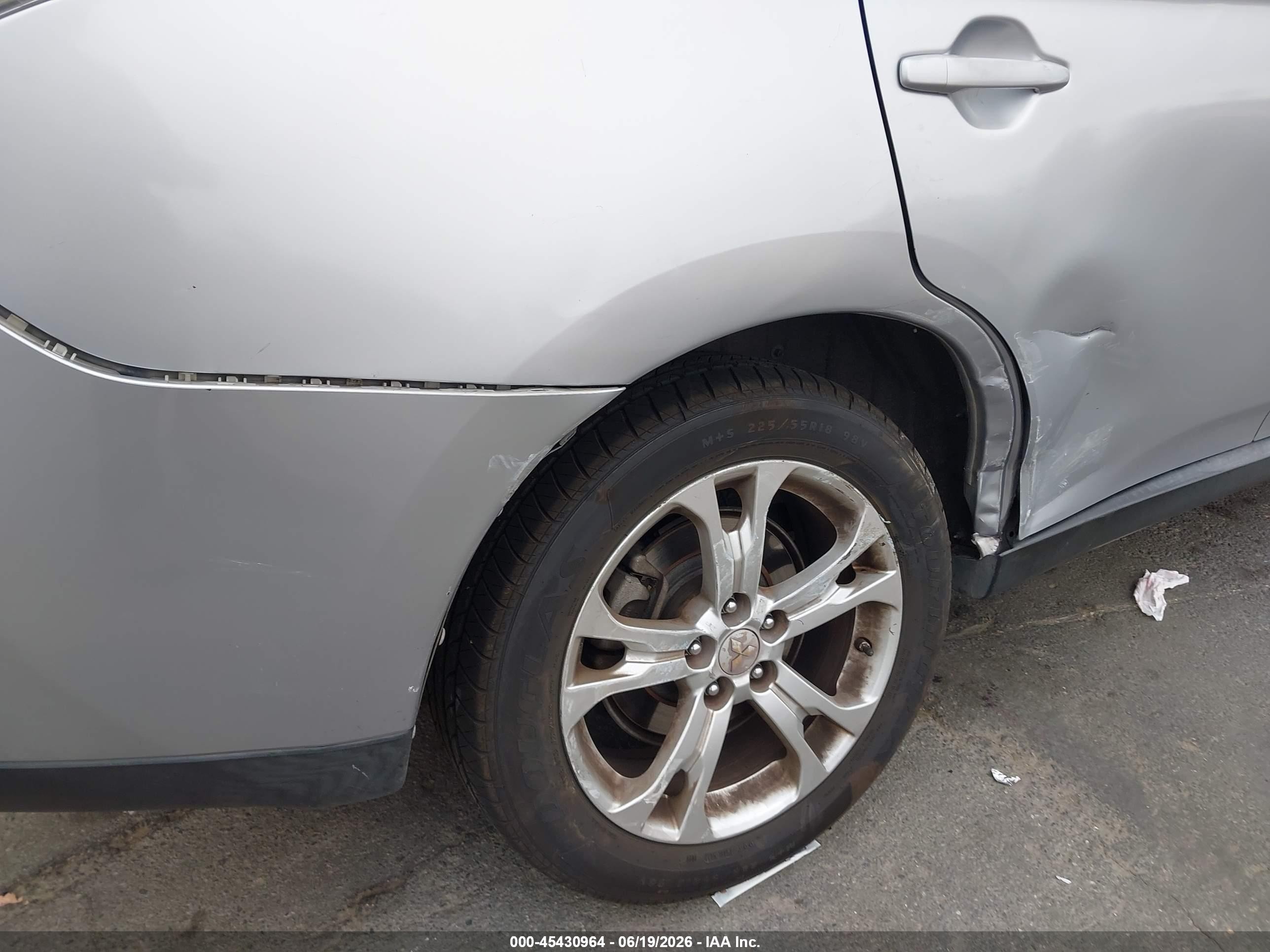 2014 Mitsubishi Outlander Se Silver vin: JA4AD3A36EZ015232