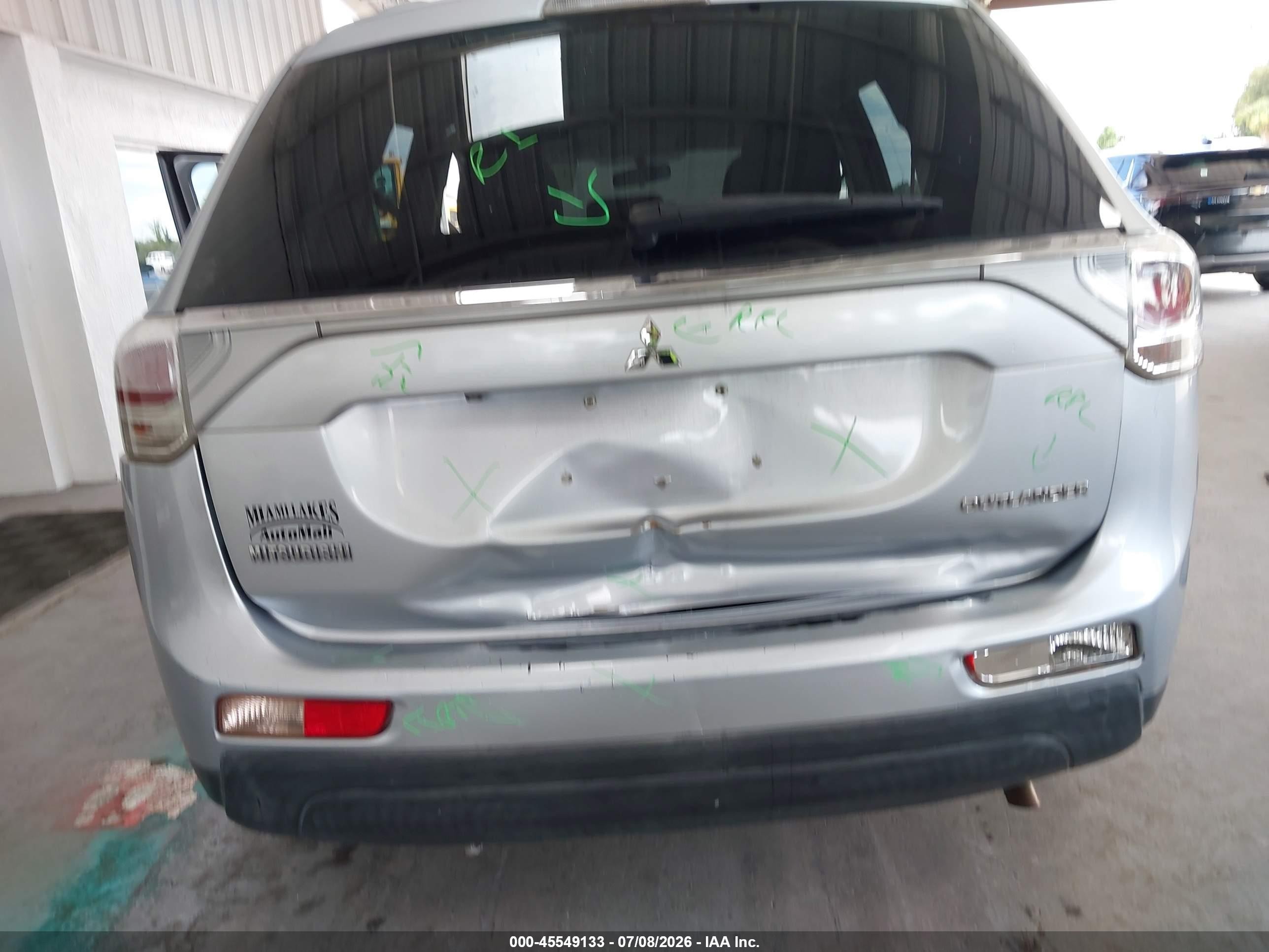 2014 Mitsubishi Outlander Se Silver vin: JA4AD3A36EZ015795