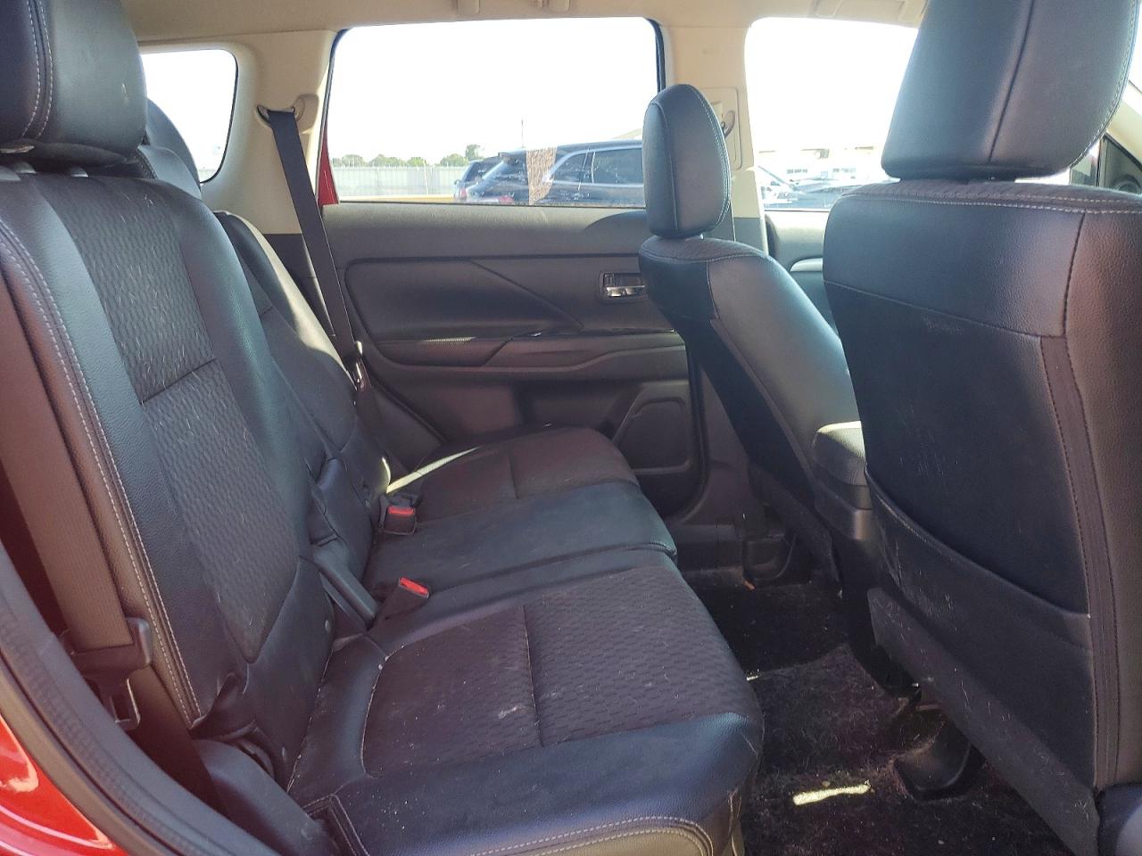 2015 Mitsubishi Outlander Se Red vin: JA4AD3A36FZ008895