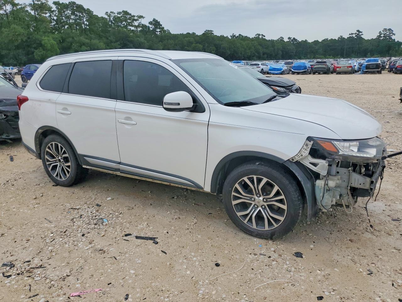 2017 Mitsubishi Outlander Se White vin: JA4AD3A36HZ028941