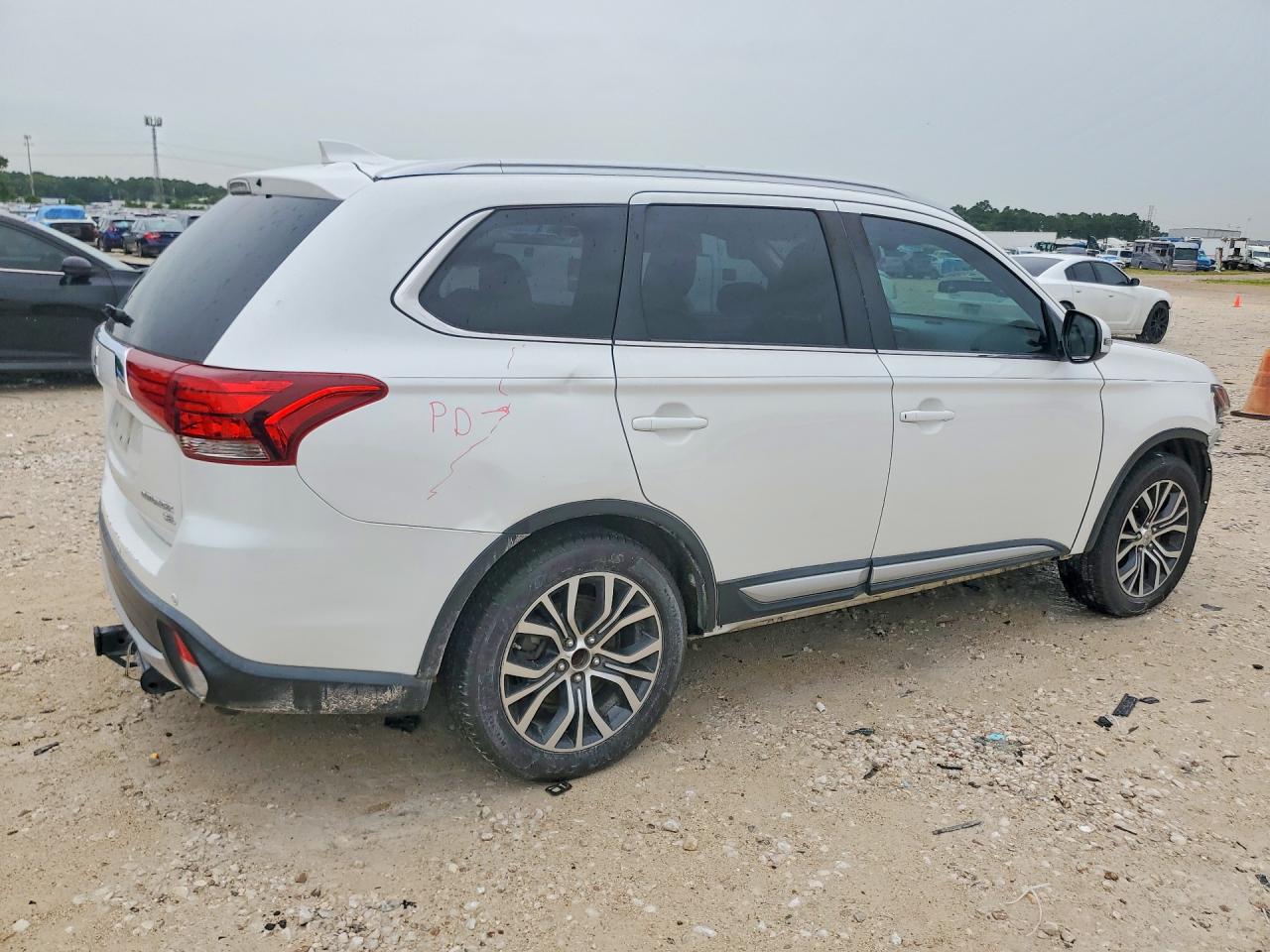 2017 Mitsubishi Outlander Se White vin: JA4AD3A36HZ028941