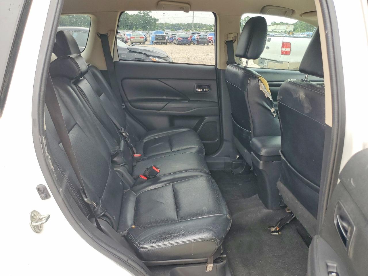 2017 Mitsubishi Outlander Se White vin: JA4AD3A36HZ028941