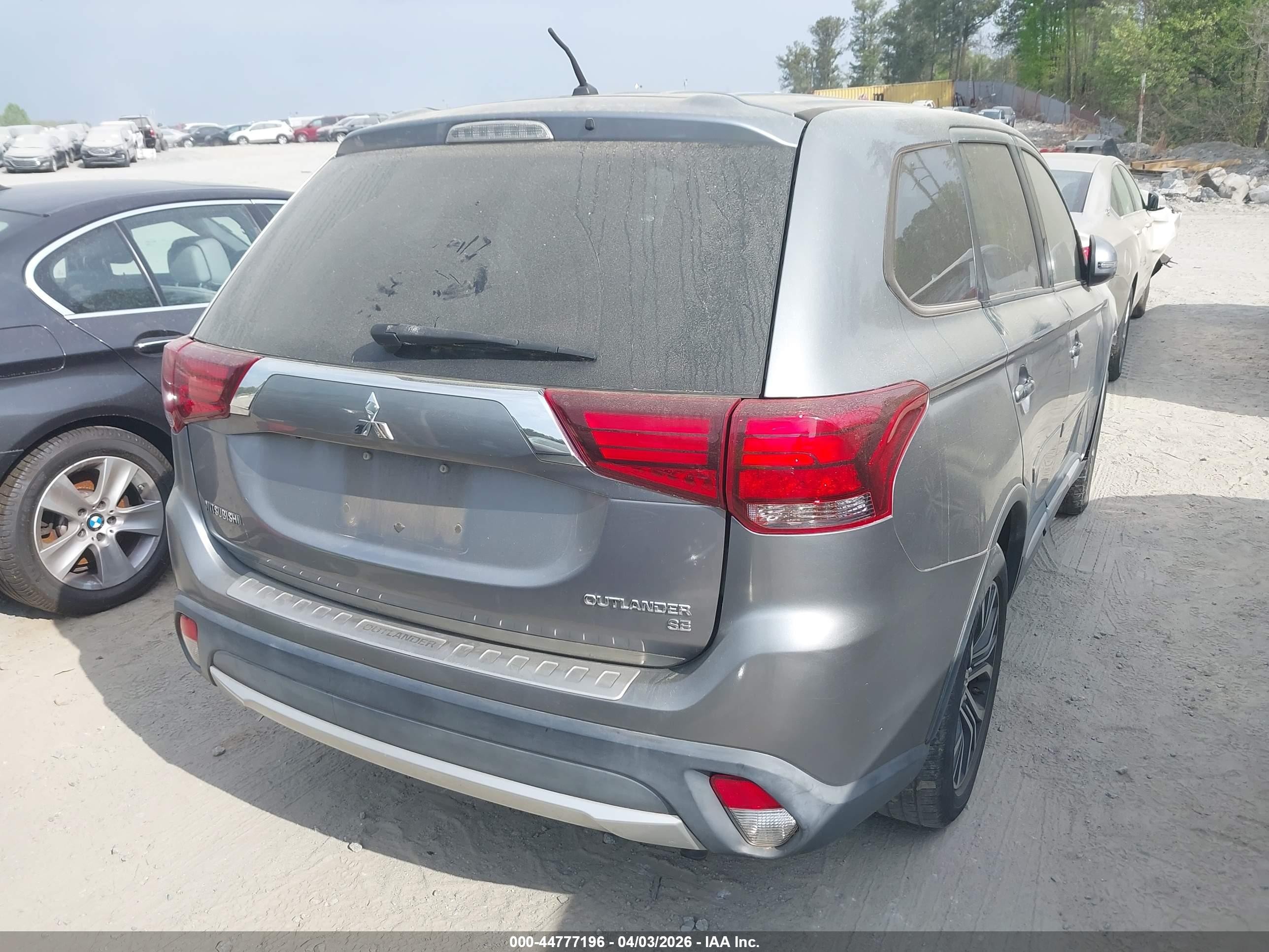 2016 Mitsubishi Outlander Se Серый vin: JA4AD3A37GZ007532