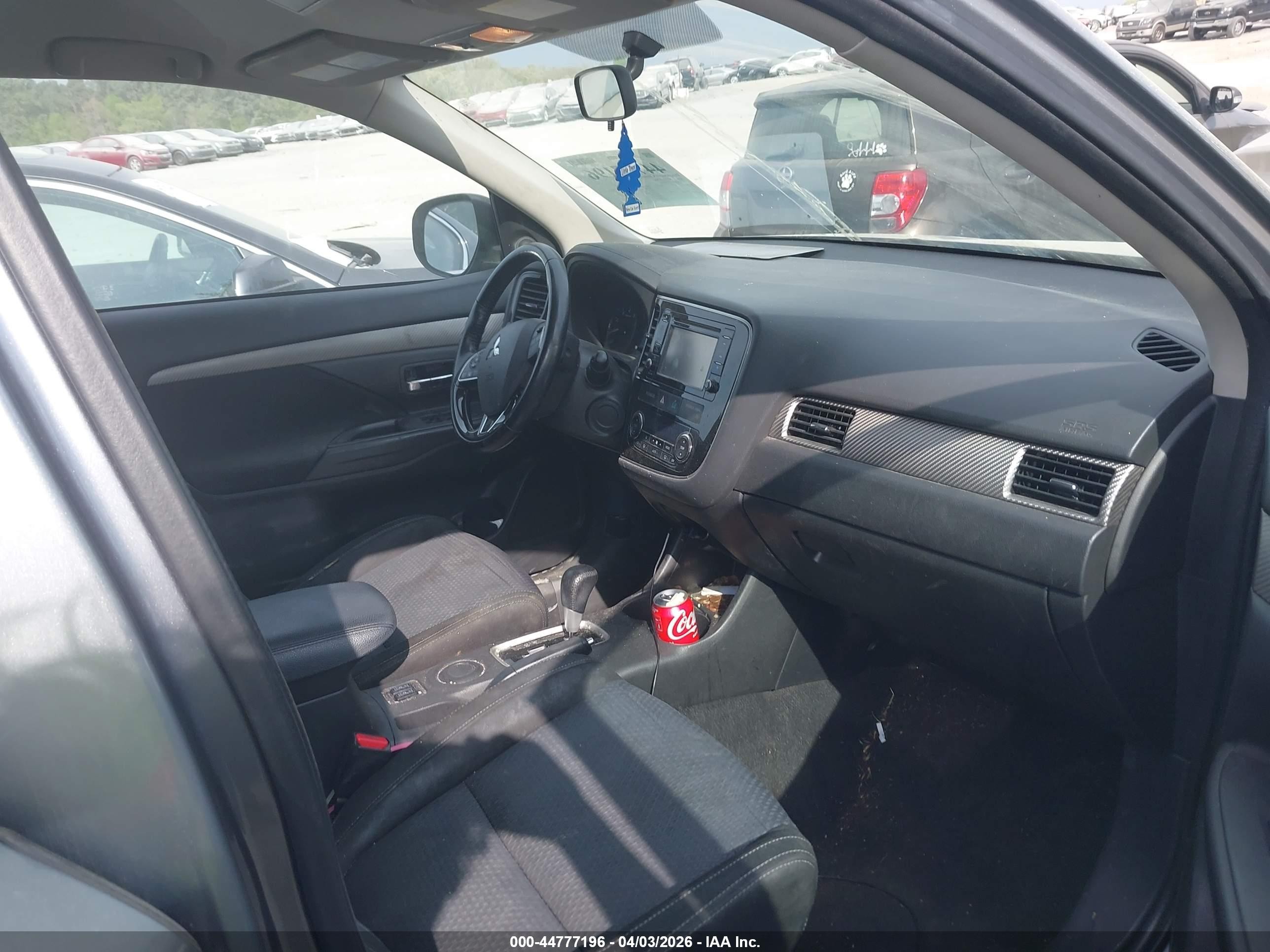 2016 Mitsubishi Outlander Se Серый vin: JA4AD3A37GZ007532