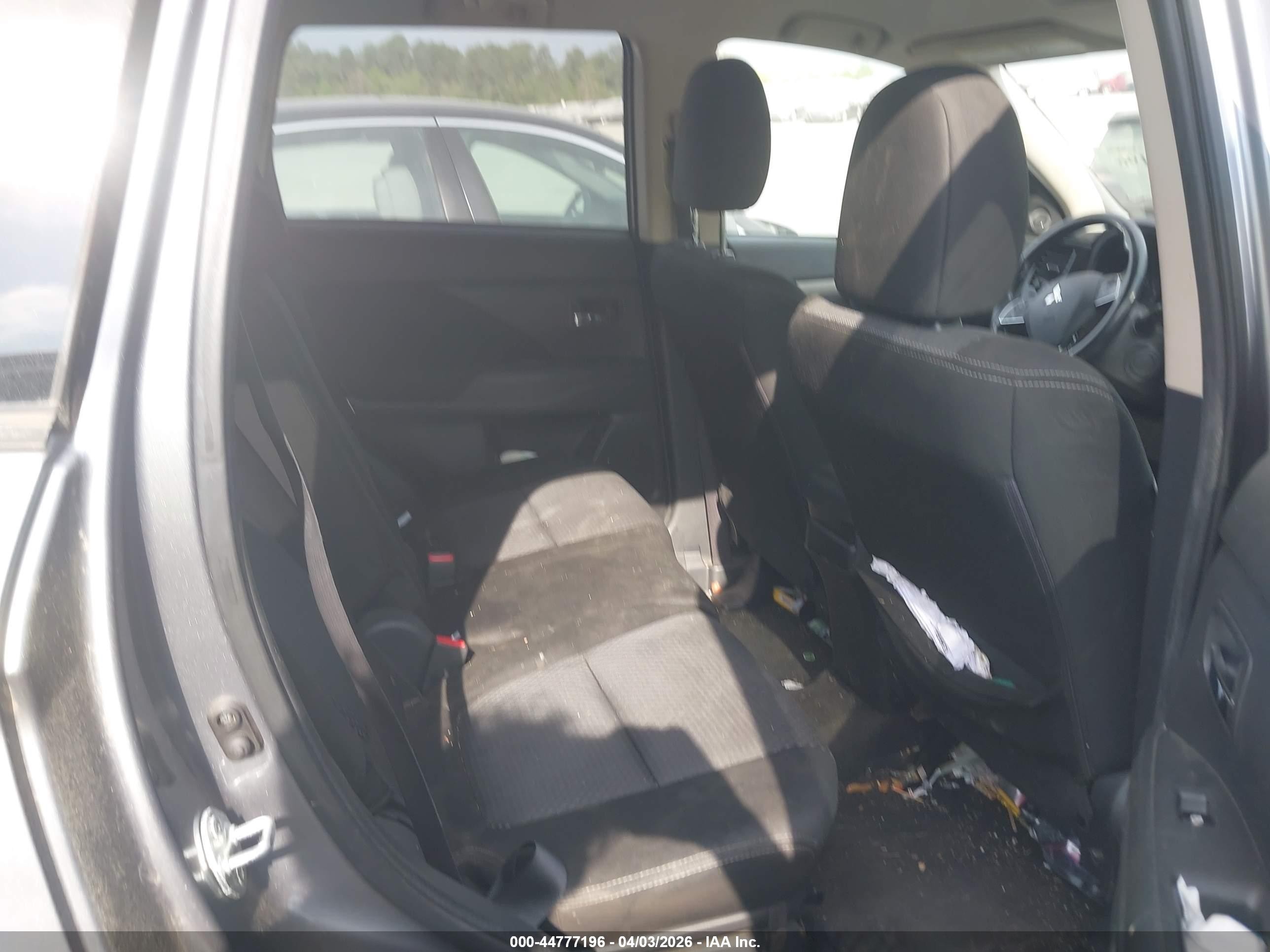 2016 Mitsubishi Outlander Se Серый vin: JA4AD3A37GZ007532