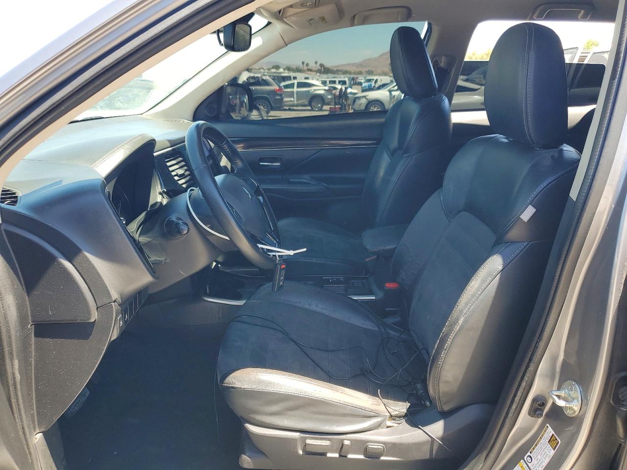 2020 Mitsubishi Outlander Se/sel/le Silver vin: JA4AD3A37LZ023952