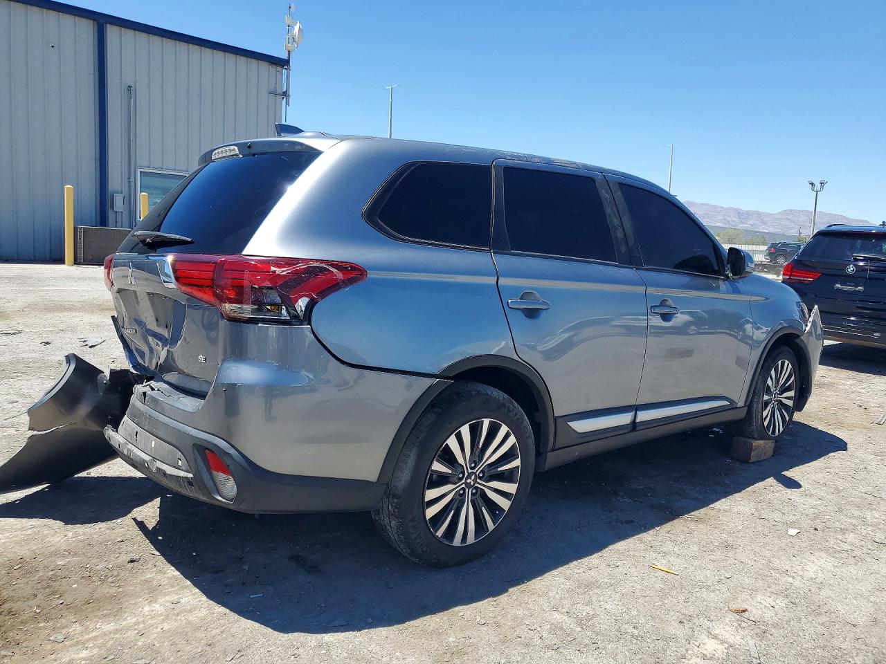 2020 Mitsubishi Outlander Se/sel/le Silver vin: JA4AD3A37LZ023952