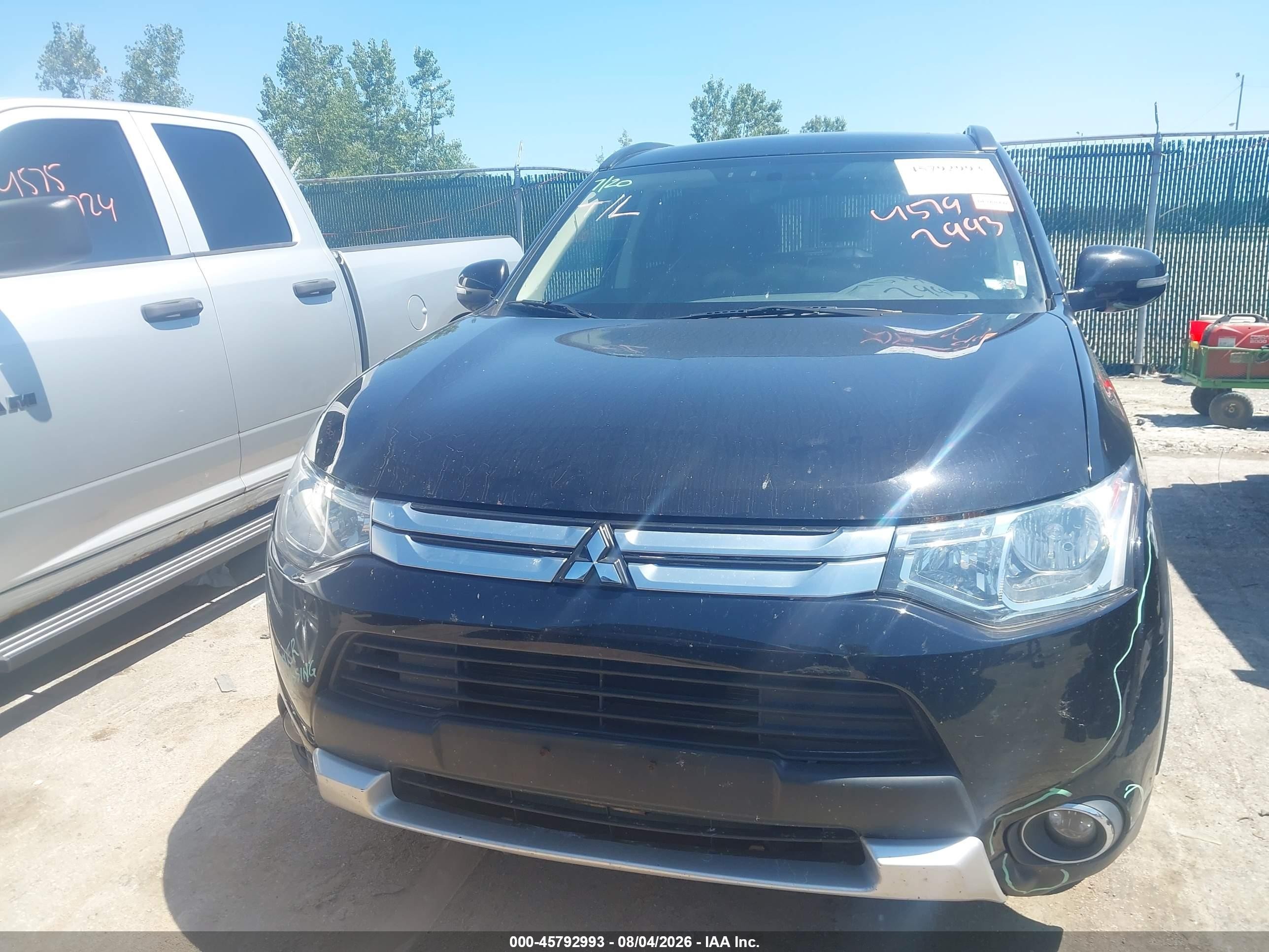 2015 Mitsubishi Outlander Se Черный vin: JA4AD3A38FZ004055