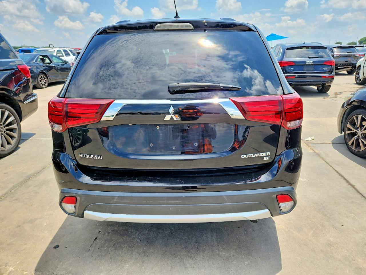 2016 Mitsubishi Outlander Se Черный vin: JA4AD3A38GZ011797