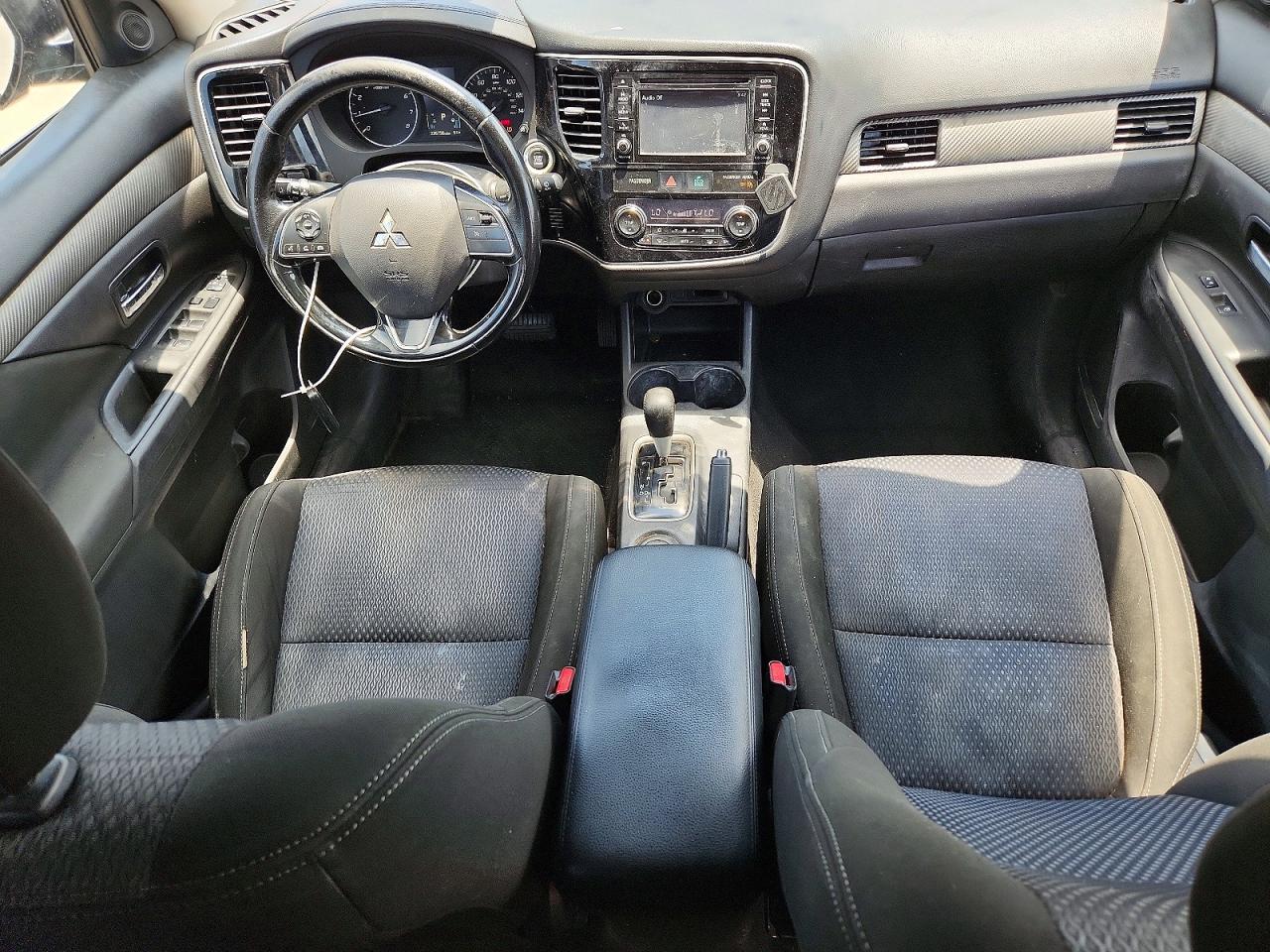 2016 Mitsubishi Outlander Se Черный vin: JA4AD3A38GZ011797